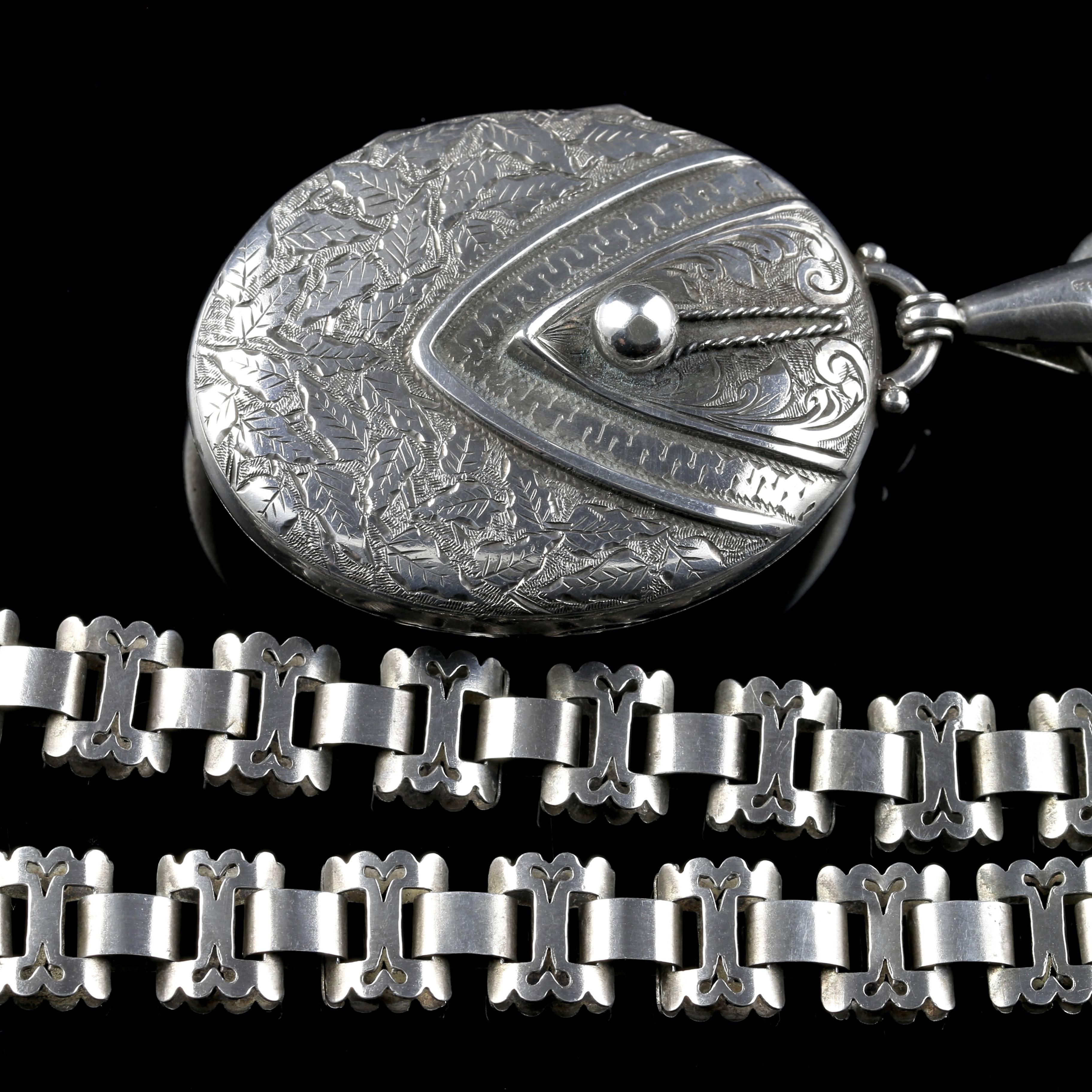 Antique Victorian Silver Locket and Collar, circa 1880 3