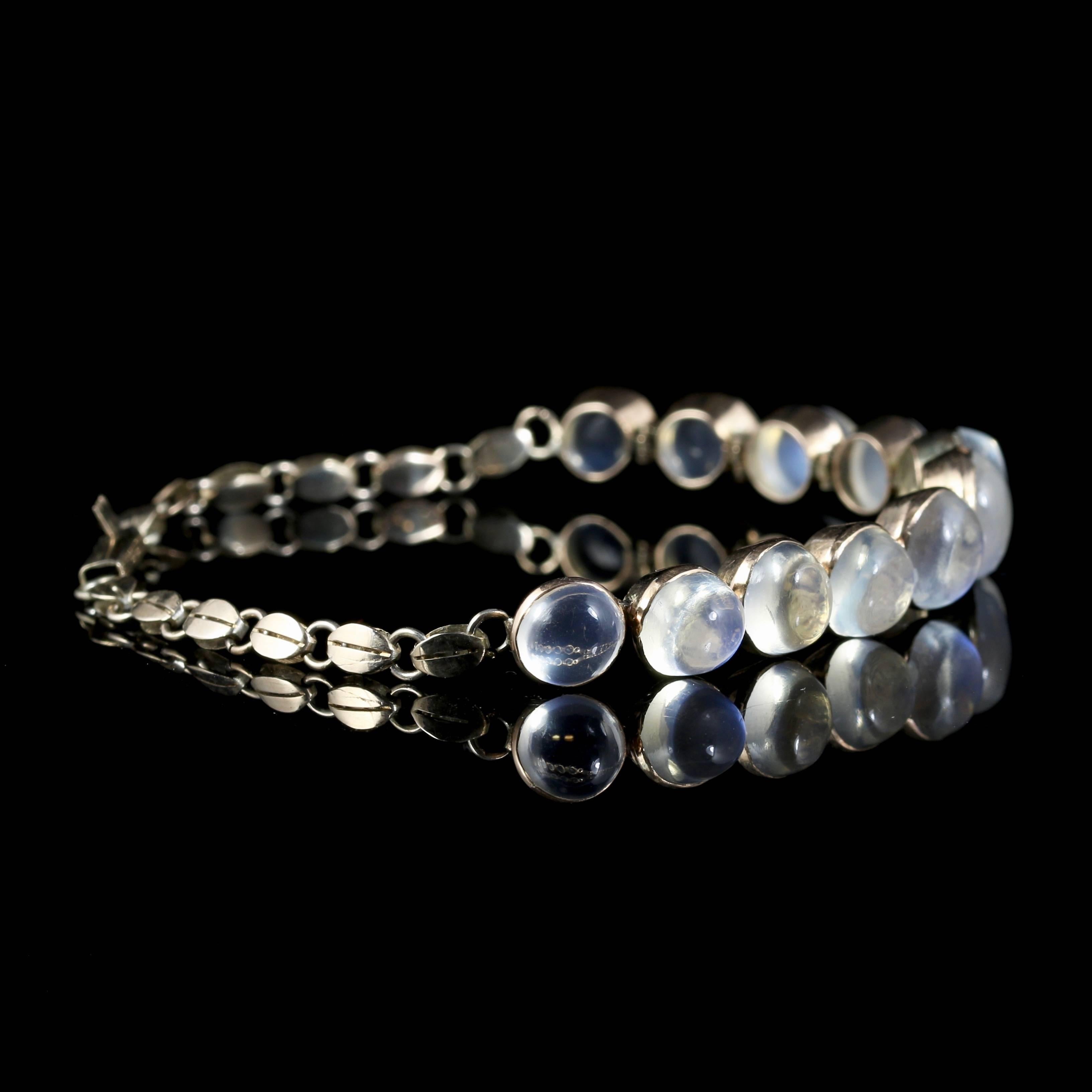 Antique Victorian 9 Carat Gold Moonstone Bracelet 1
