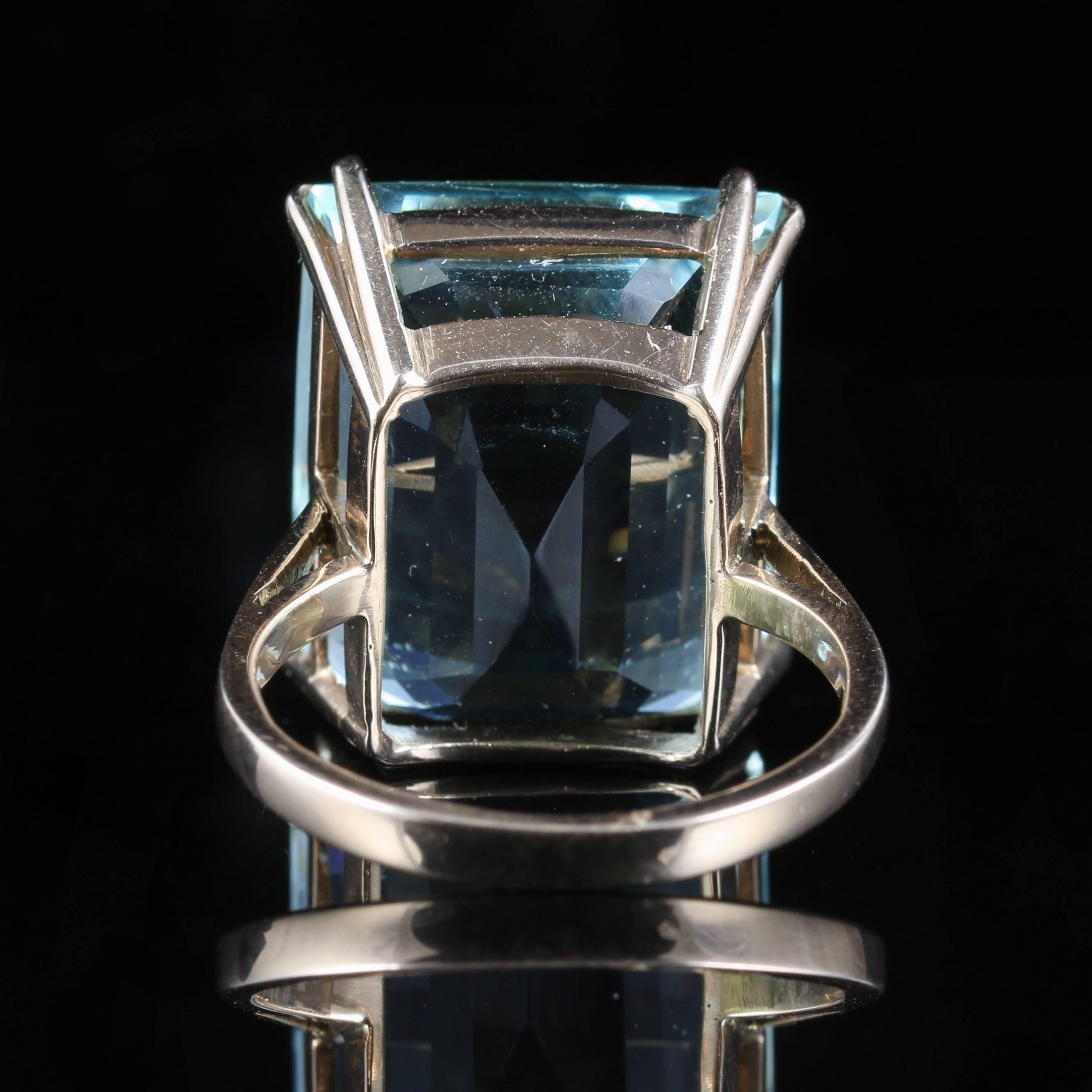 Antique Art Deco Aquamarine Gold Ring 30 Carat Aquamarine Emerald Cut In Excellent Condition In Lancaster, Lancashire