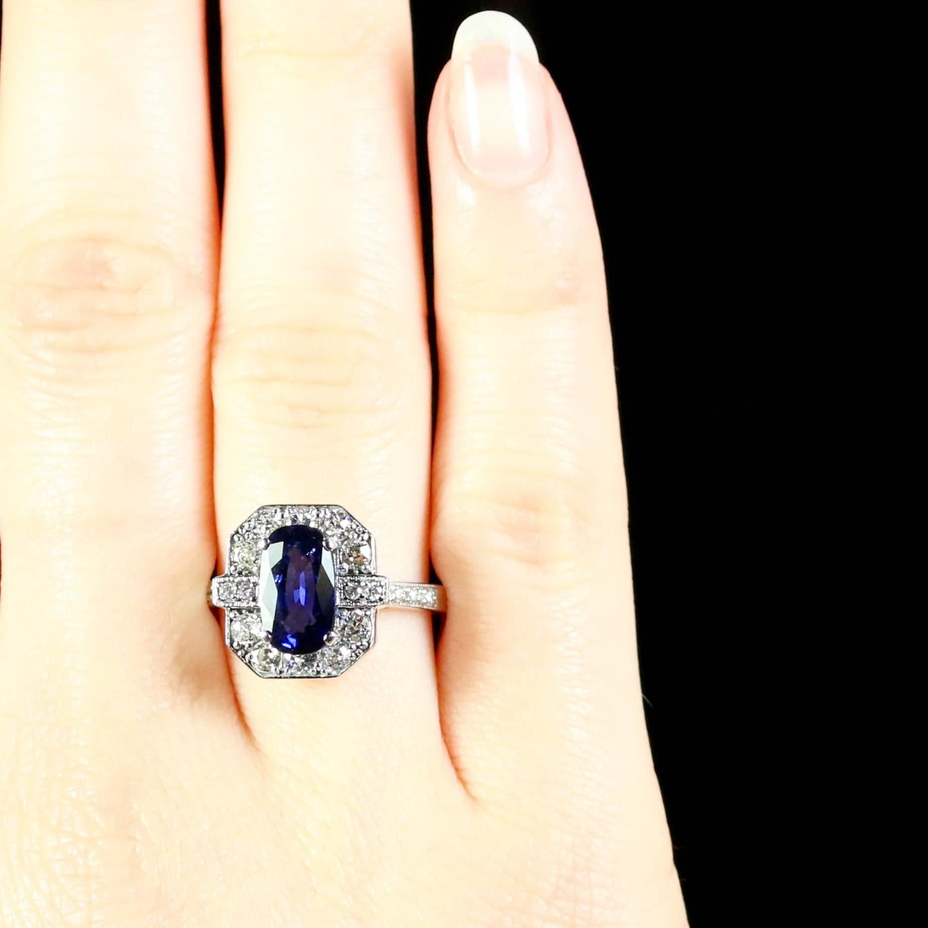 Sapphire Diamond 2.50 Carat Sapphire 1.30 Carat Diamond 18 Carat Gold Ring 1