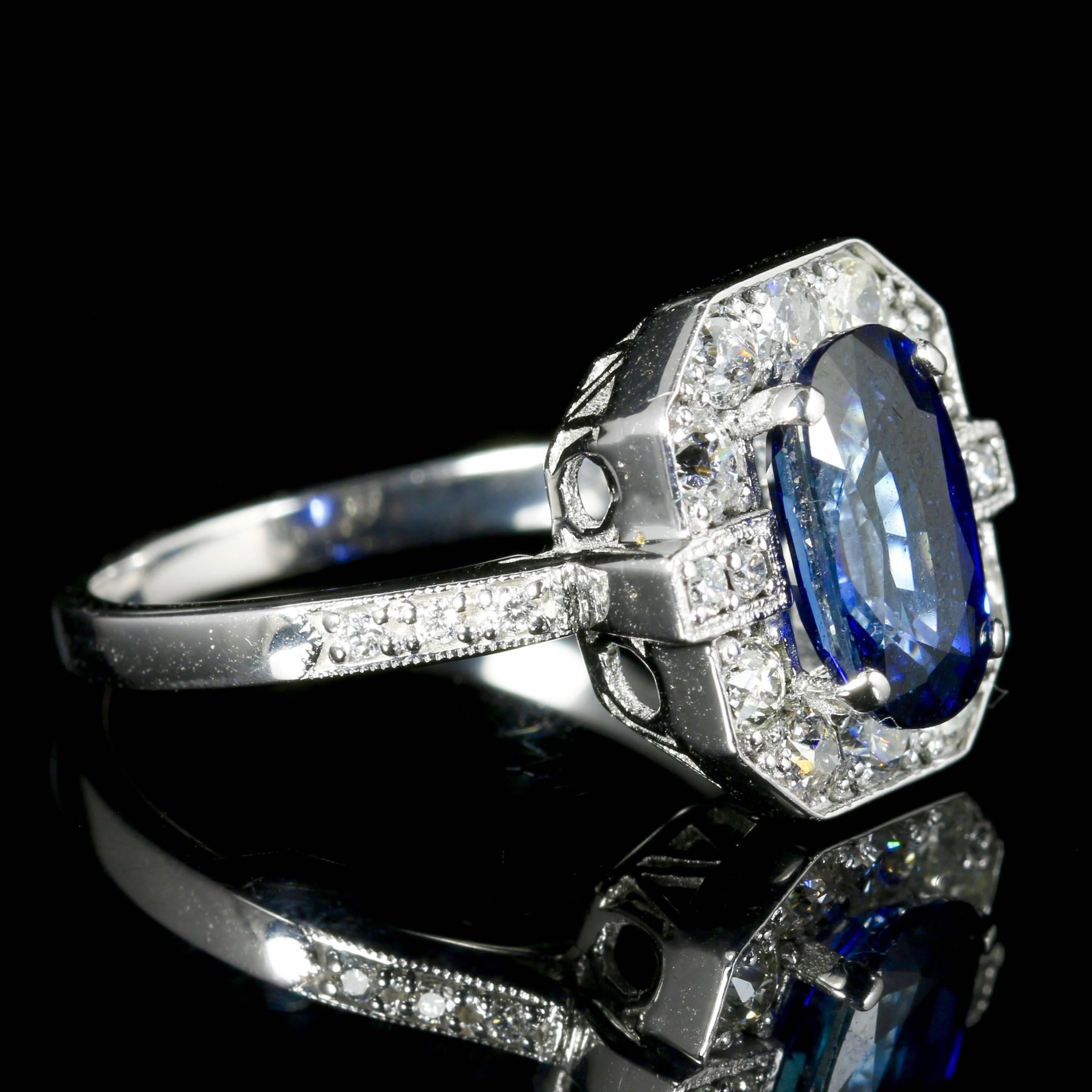 Art Deco Sapphire Diamond 2.50 Carat Sapphire 1.30 Carat Diamond 18 Carat Gold Ring