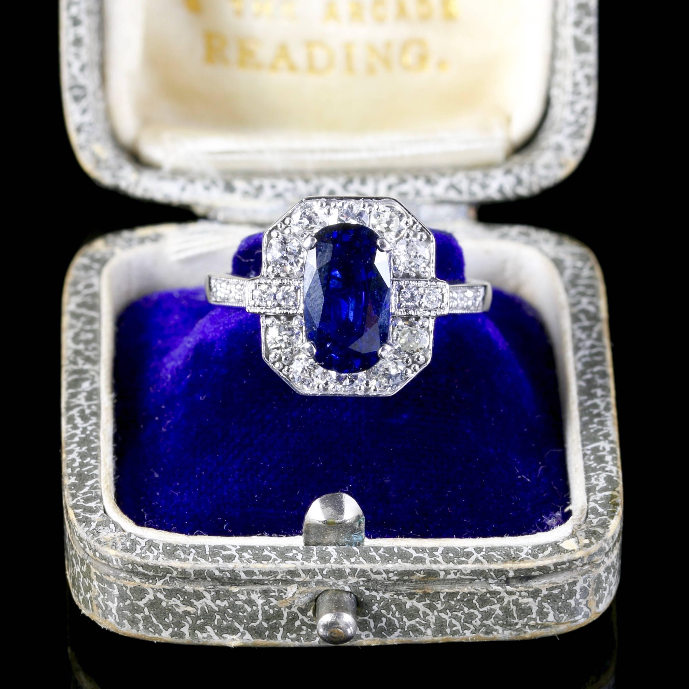 Women's Sapphire Diamond 2.50 Carat Sapphire 1.30 Carat Diamond 18 Carat Gold Ring