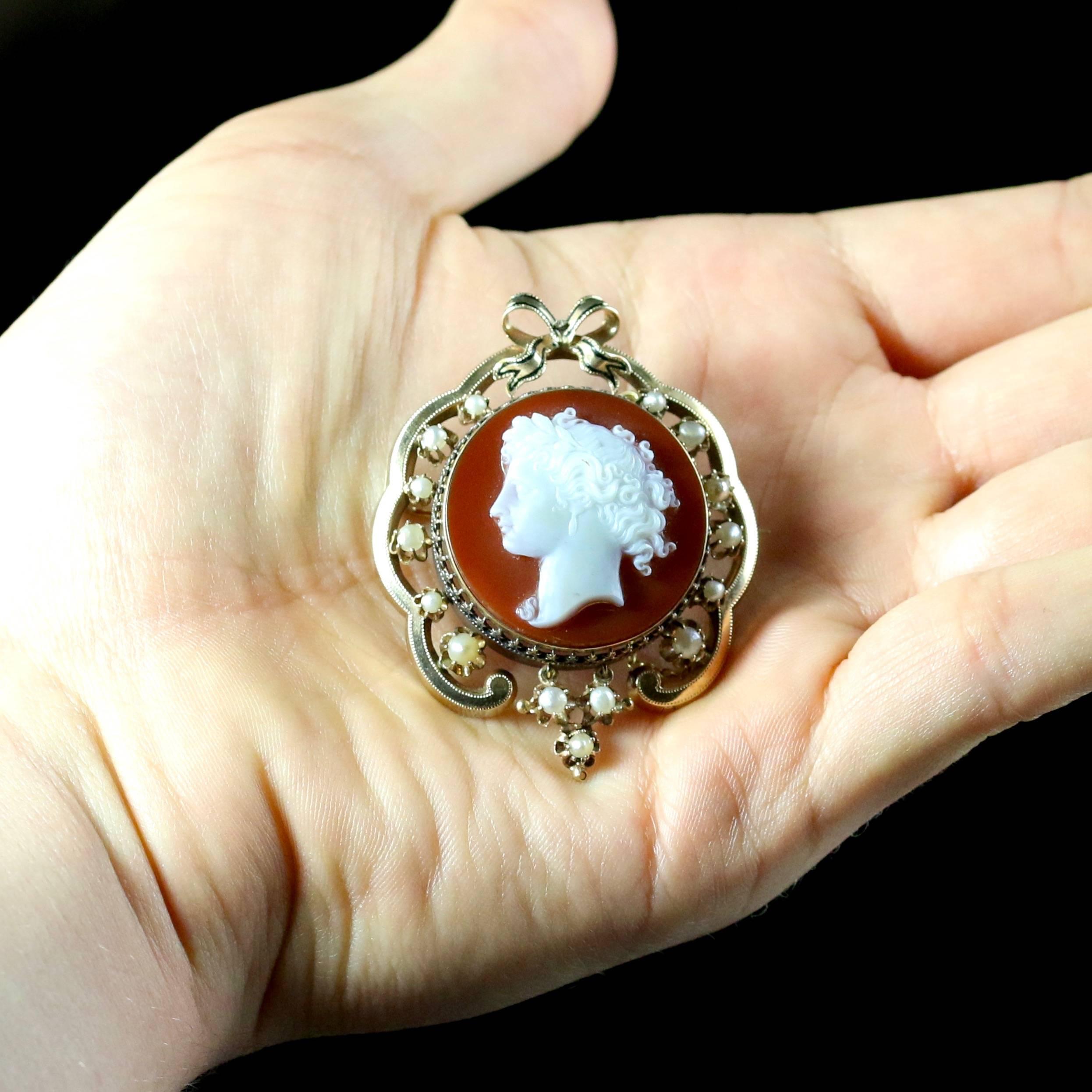 Antique Victorian Hardstone Cameo Brooch 15 Carat Gold Pearls For Sale 3
