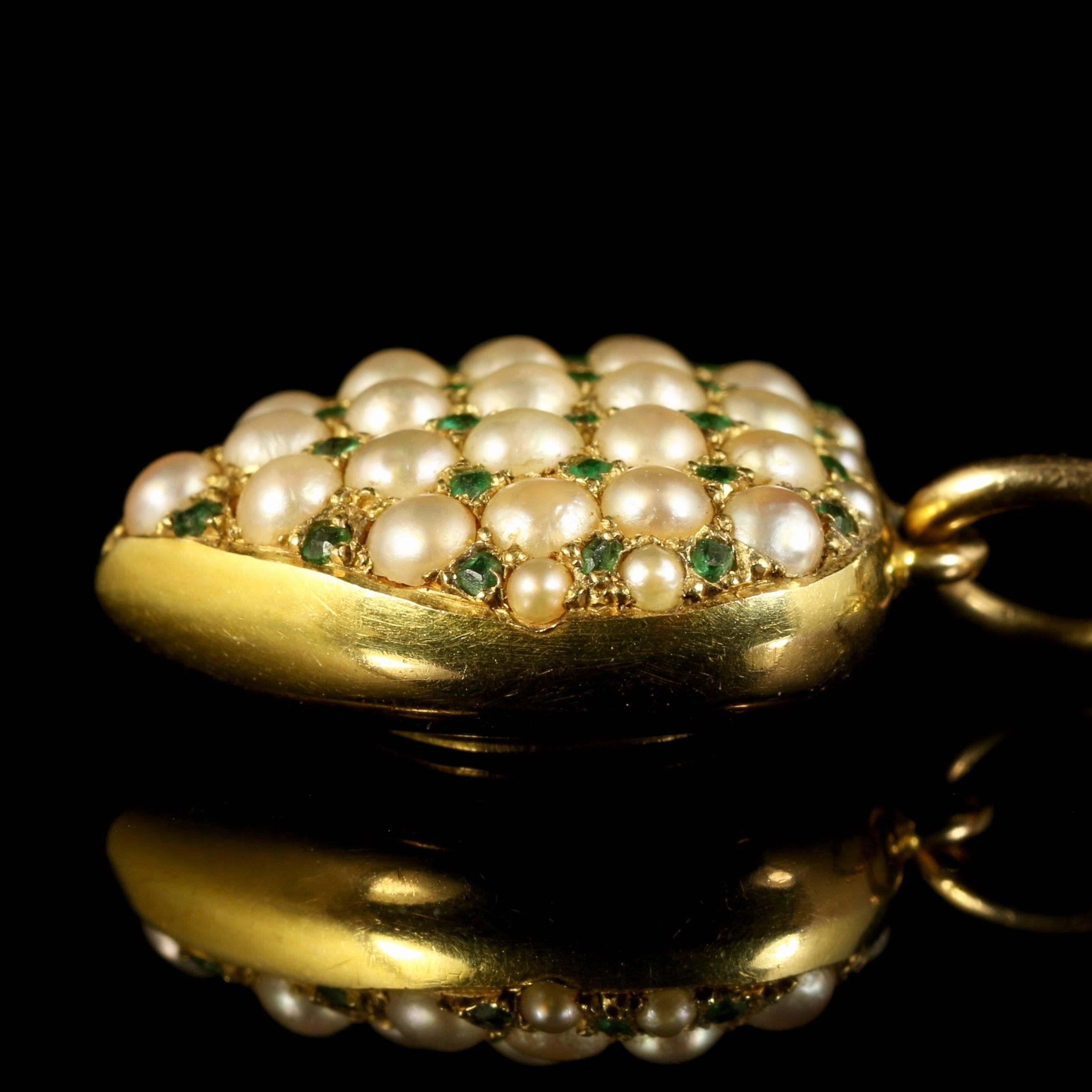 Women's Antique Victorian Heart Locket Emerald Pearl 18 Carat Gold Necklace