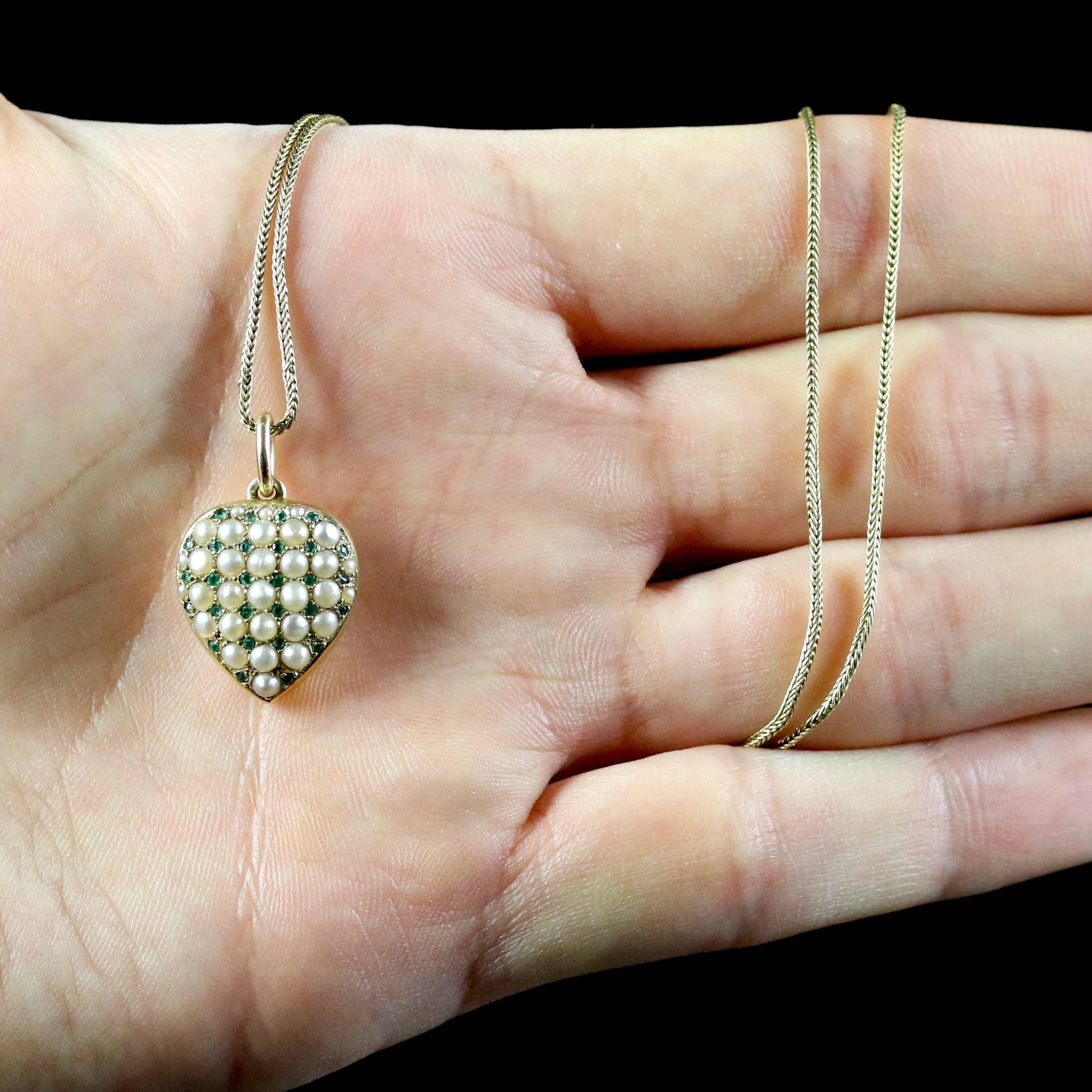 Antique Victorian Heart Locket Emerald Pearl 18 Carat Gold Necklace 5