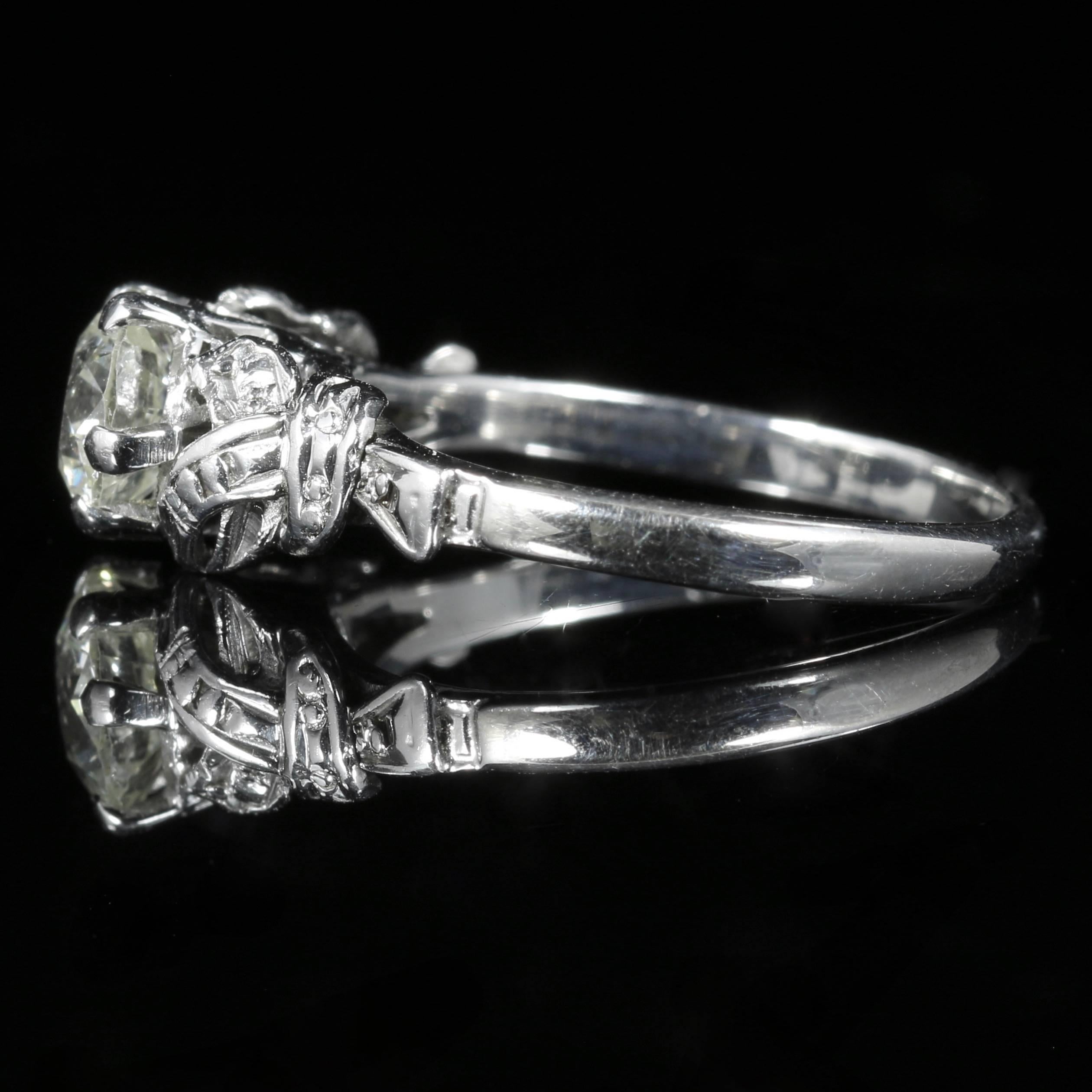 Antique Edwardian Diamond Solitaire Engagement Ring, circa 1915 In Excellent Condition For Sale In Lancaster, Lancashire