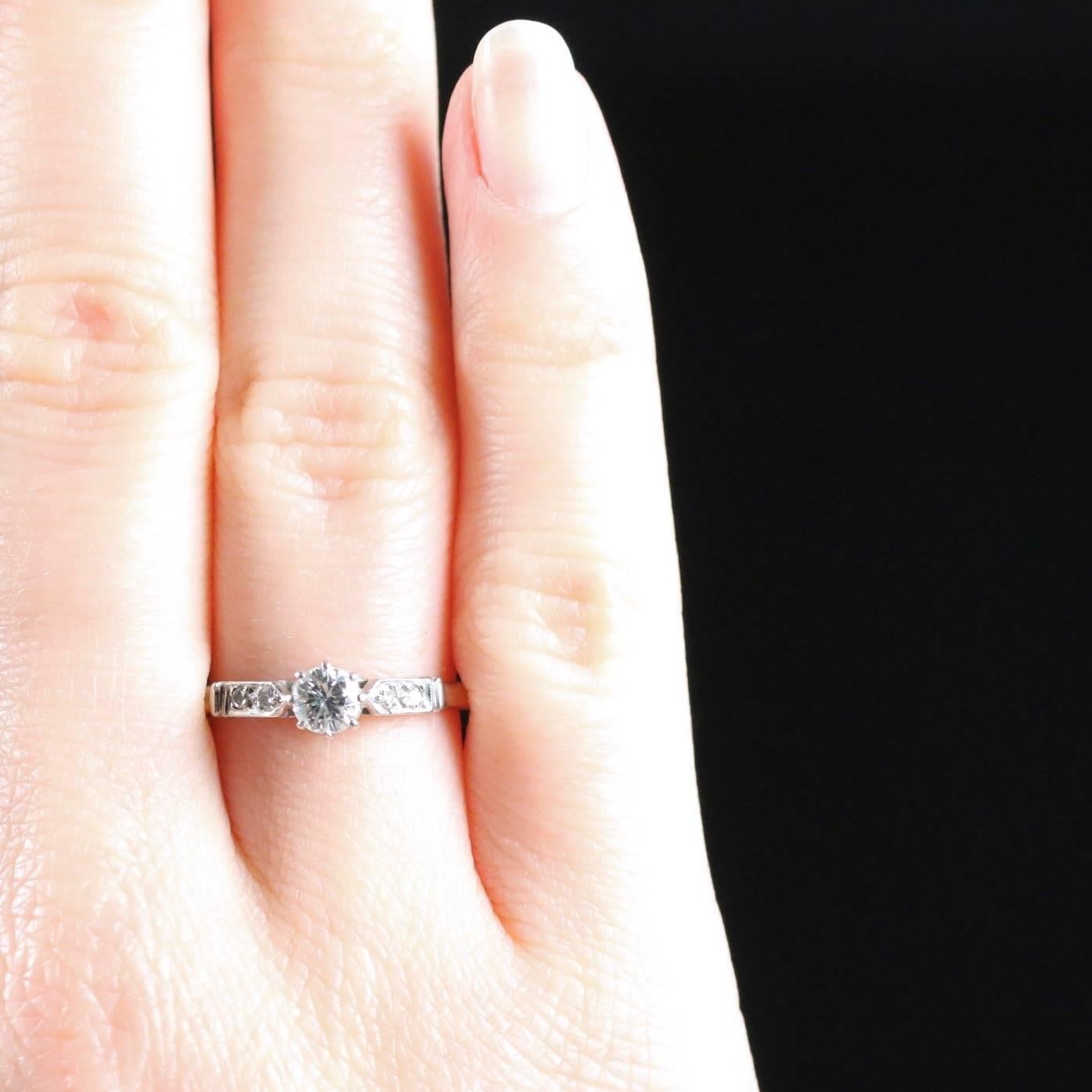 Antique Edwardian Diamond Solitaire, circa 1915 Engagement Ring For Sale 3