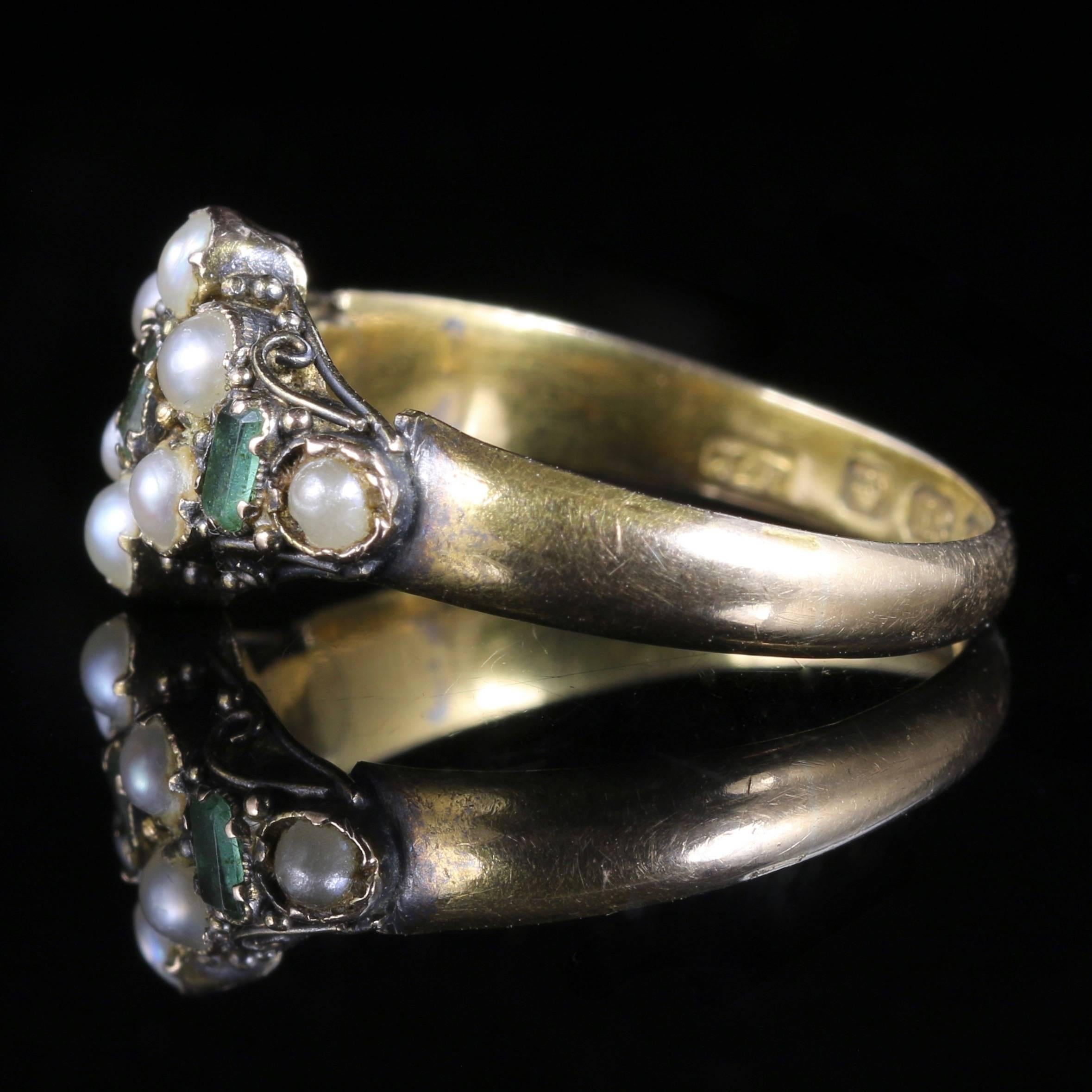 Antique Georgian Emerald Pearl Ring 18 Carat Gold Dated 1821 In Excellent Condition In Lancaster, Lancashire