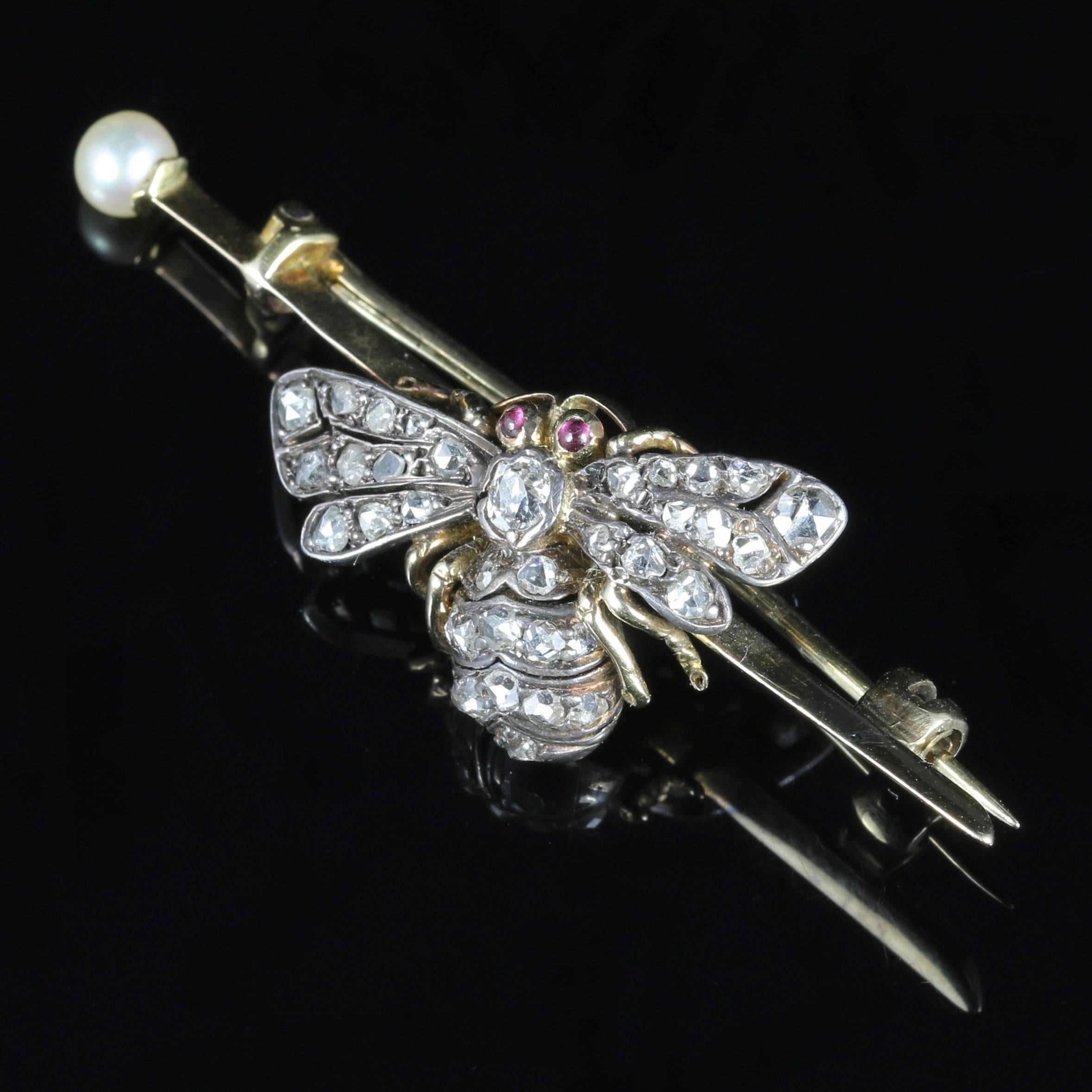 This fabulous genuine Antique butterfly Diamond insect brooch is steeped in History. 

All set in 18ct yellow Gold and Silver, which has been tested with jewellers acid.

Over 1.25ct of lovely old cut Diamonds in total adorn this fabulous insect