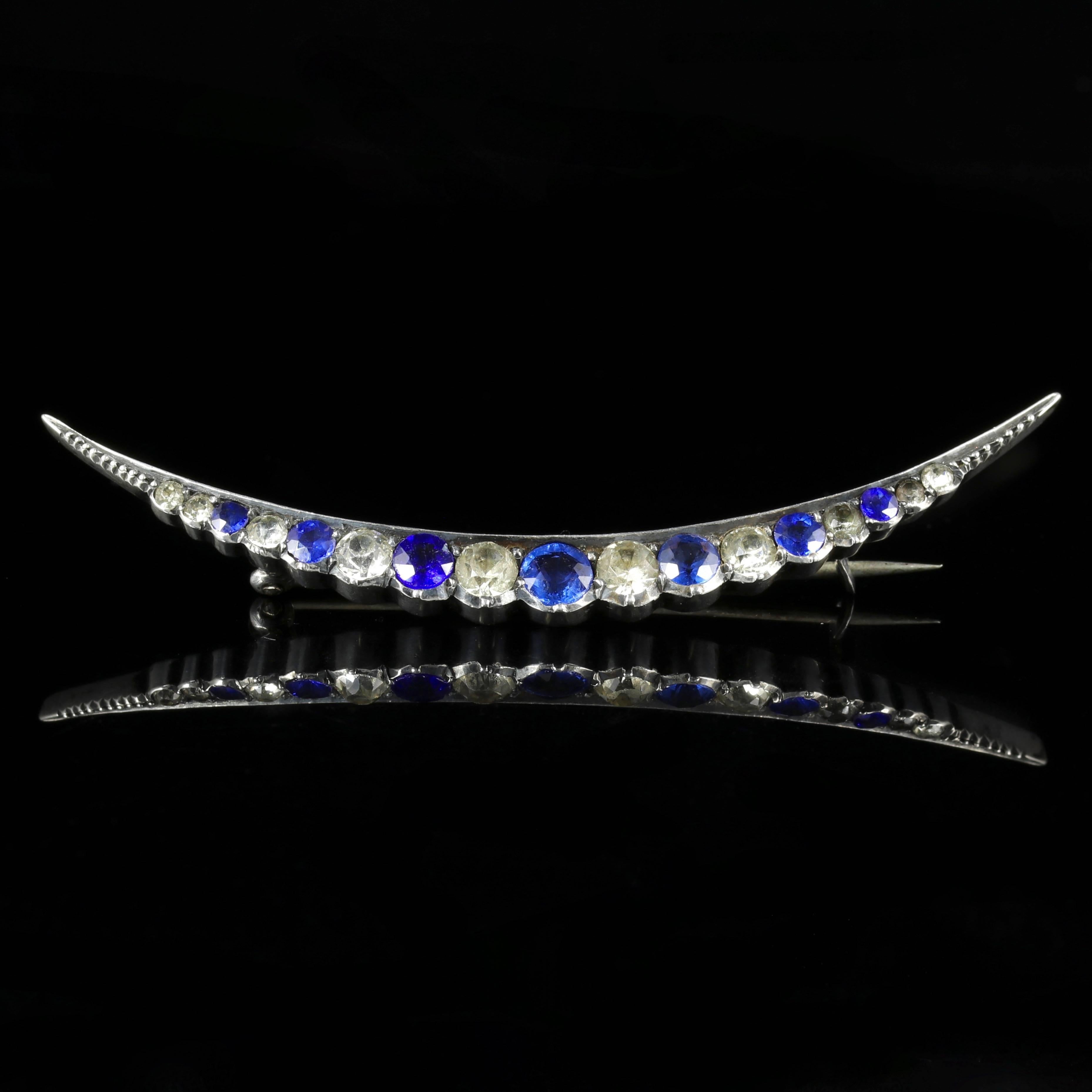 Antique Victorian Silver Paste Blue and White Paste Crescent Brooch In Excellent Condition For Sale In Lancaster, Lancashire