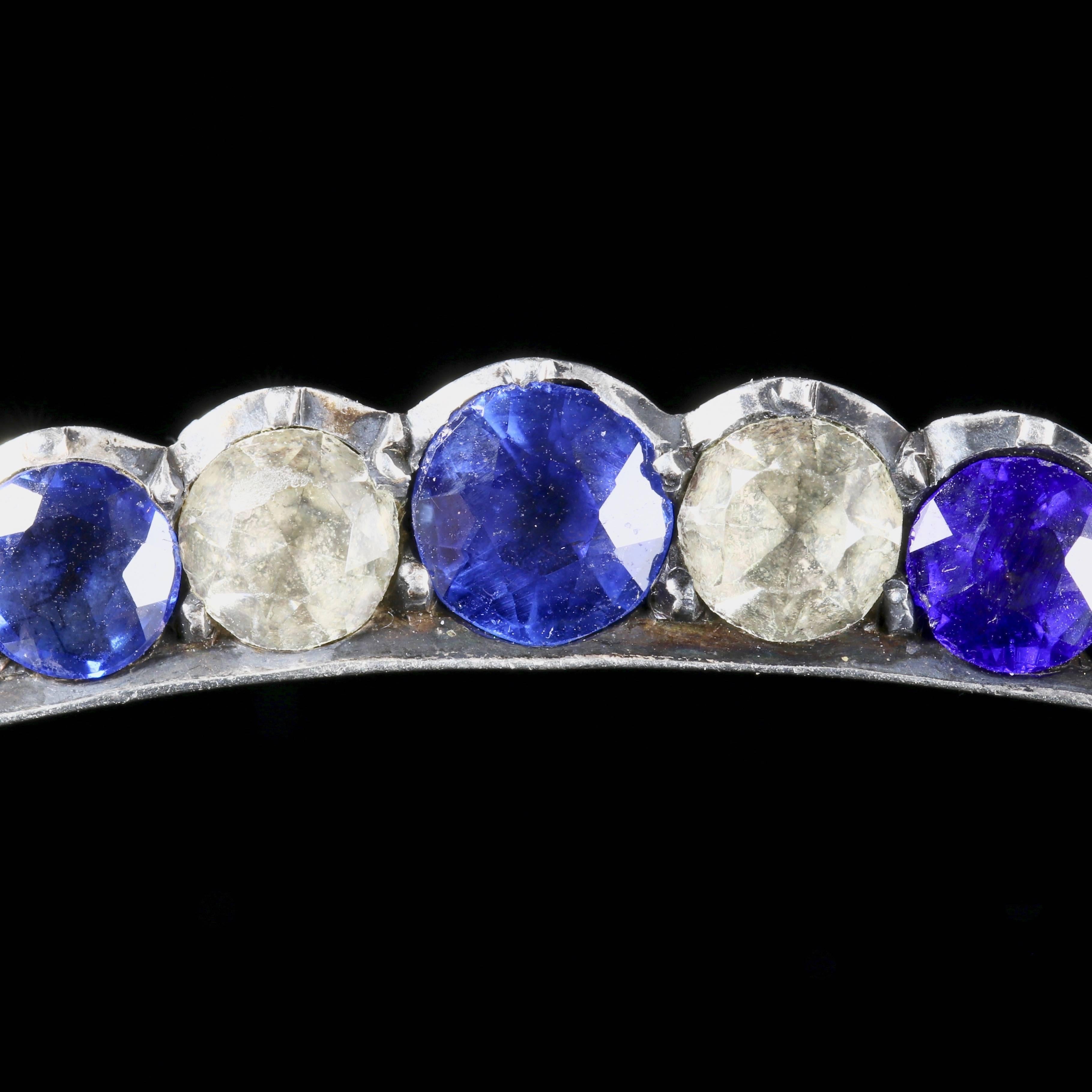 This fabulous Victorian crescent brooch is set in Sterling Silver.

Circa 1900.

Beautiful Bristol blue coloured Paste Stones adorned with white Paste Stones which sparkle just like Diamonds in the lovely crescent.

The Victorians became fascinated