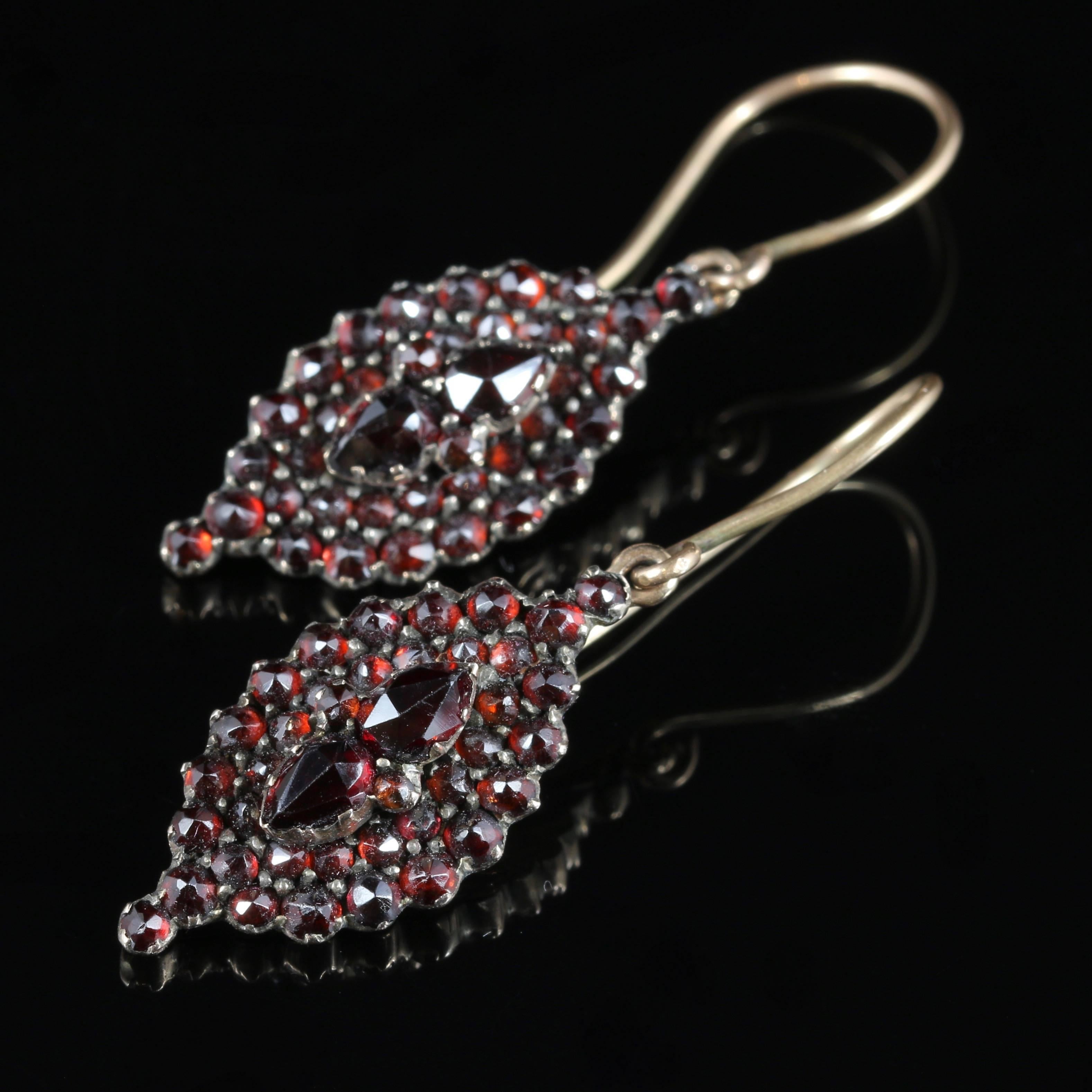 Antique Victorian Garnet Gold Earrings, circa 1900 In Excellent Condition In Lancaster, Lancashire
