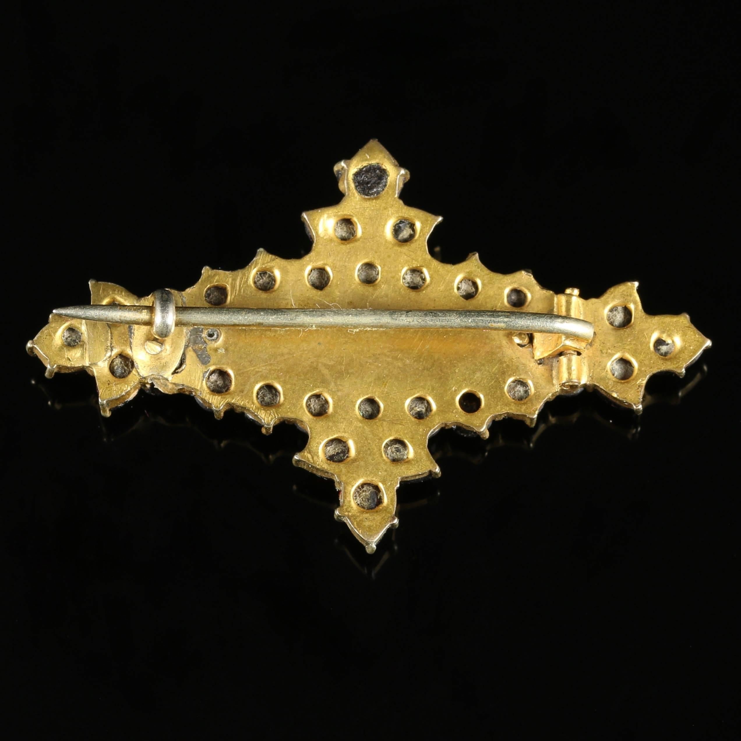 Antique Victorian Garnet Gold, circa 1890 Brooch For Sale 3