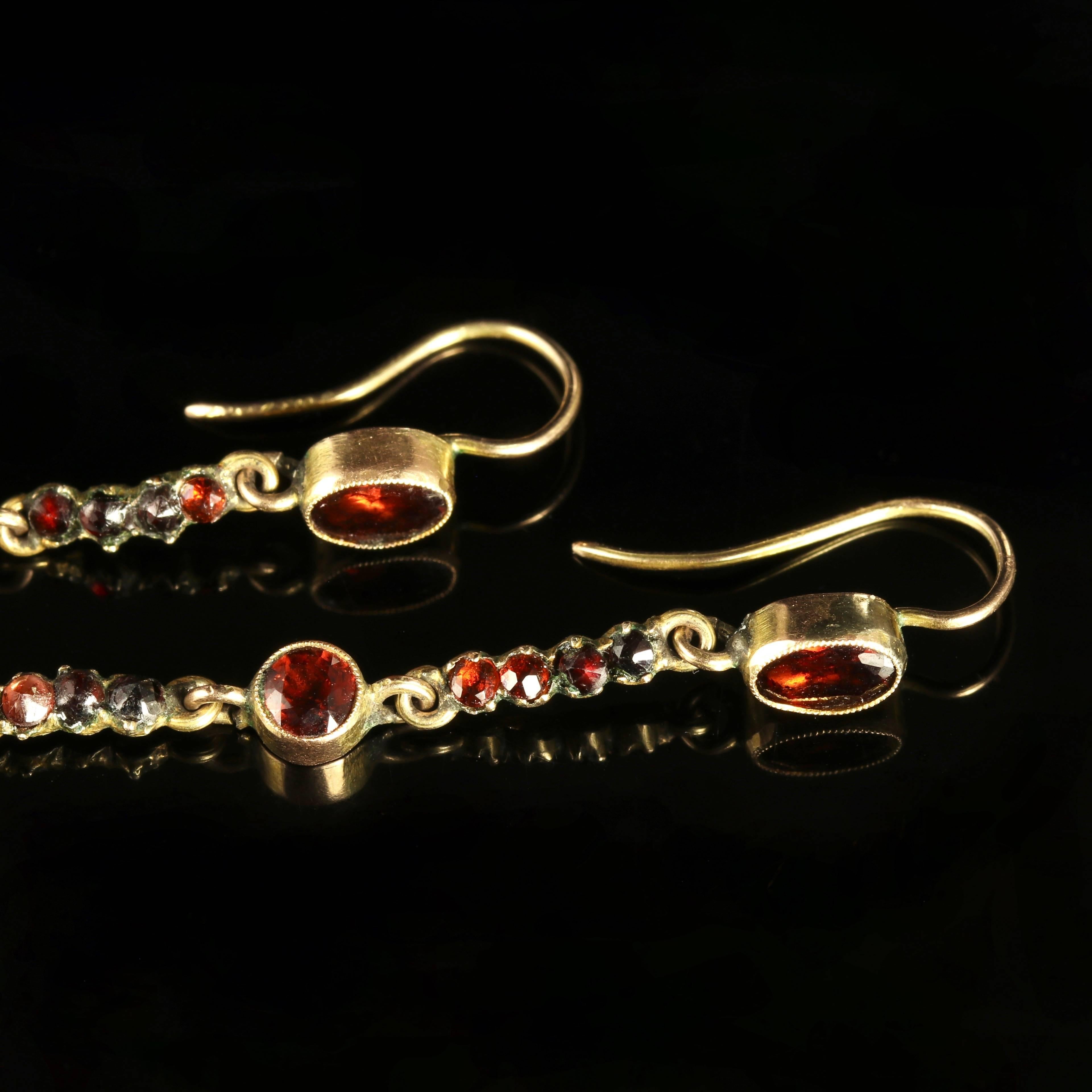 Antique Victorian Garnet Gold Long Earrings, circa 1900 4