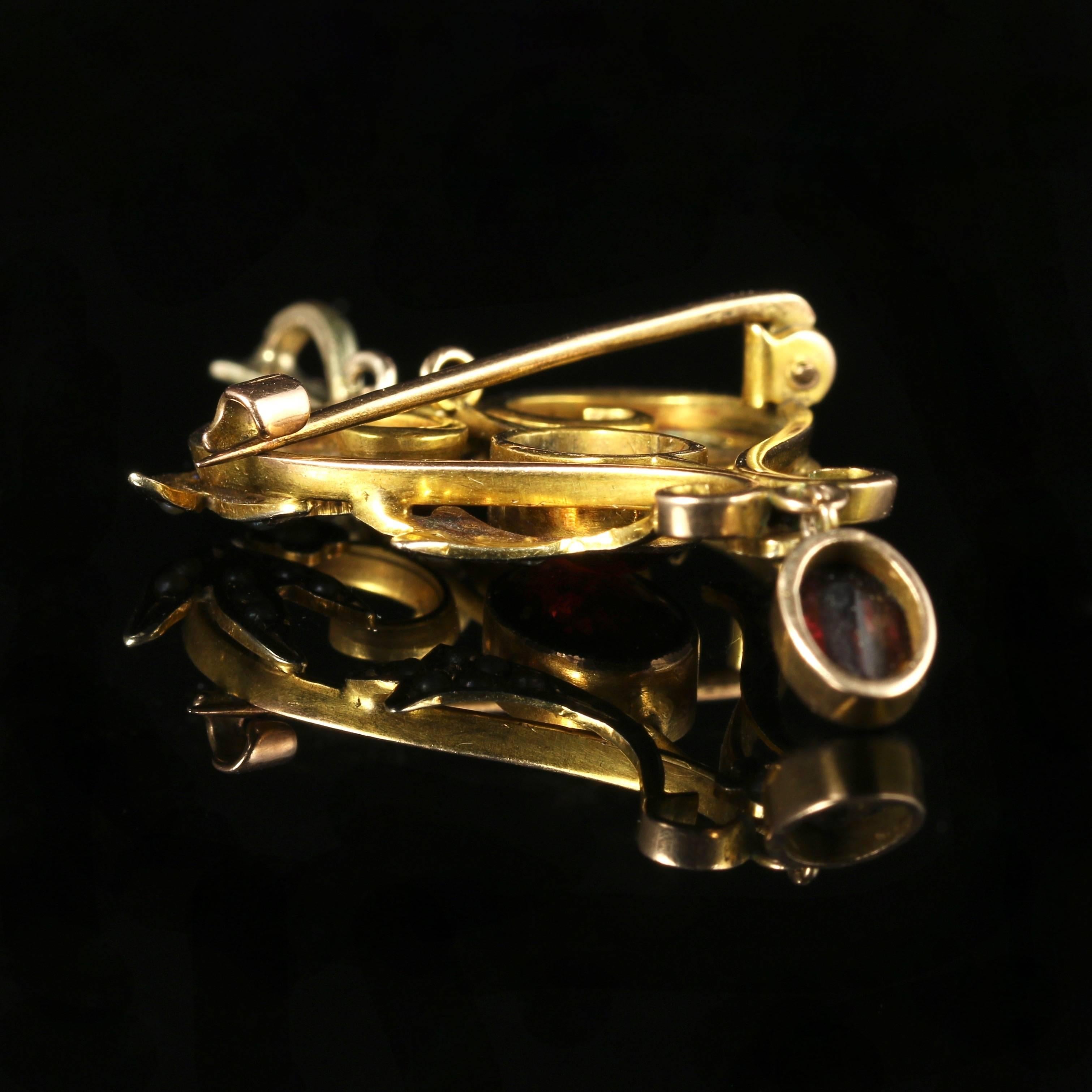 Antique Victorian Almandine Garnet Pearl 15 Carat Gold Pendant Brooch For Sale 2