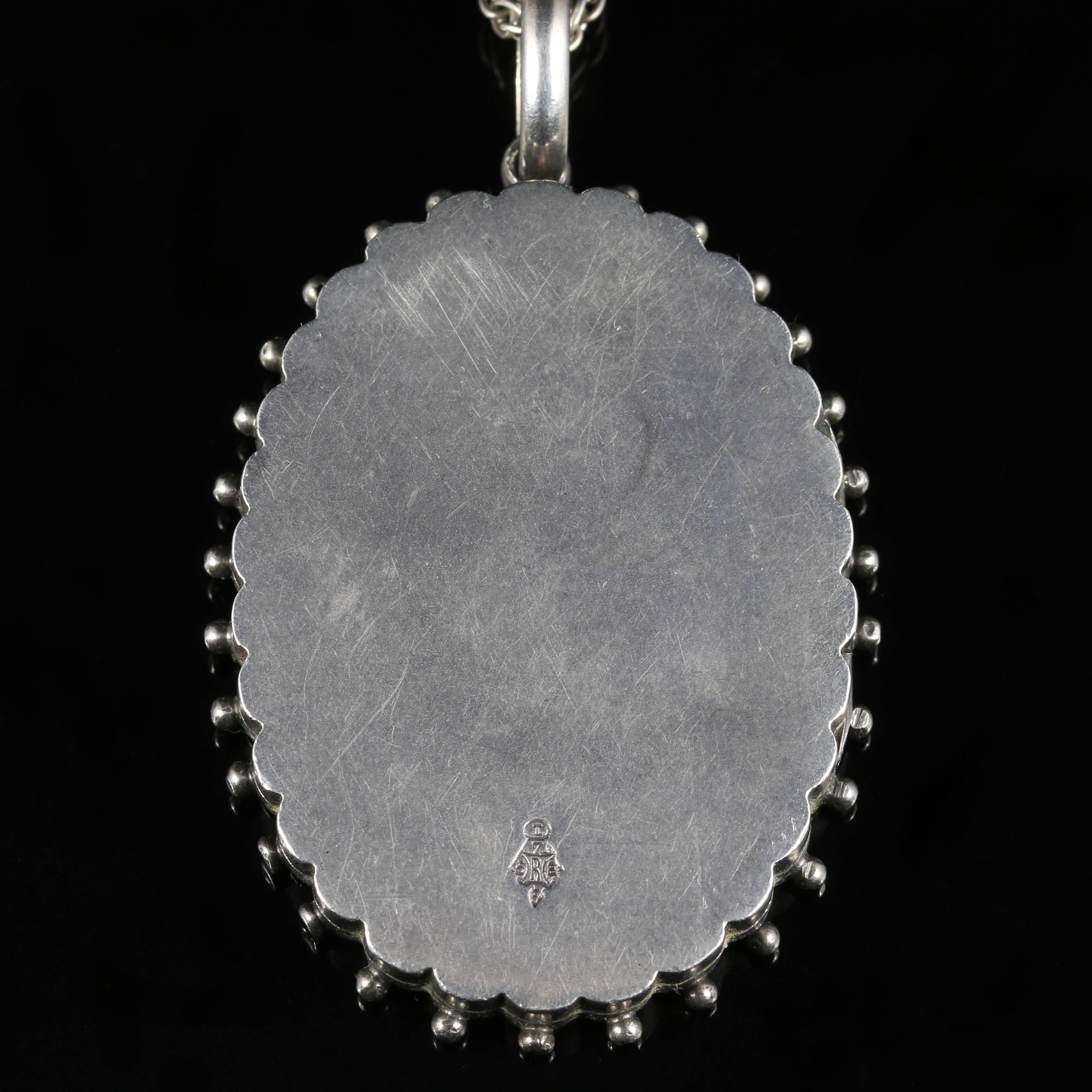 Antique Victorian Silver Gold Locket Necklace, circa 1900 5