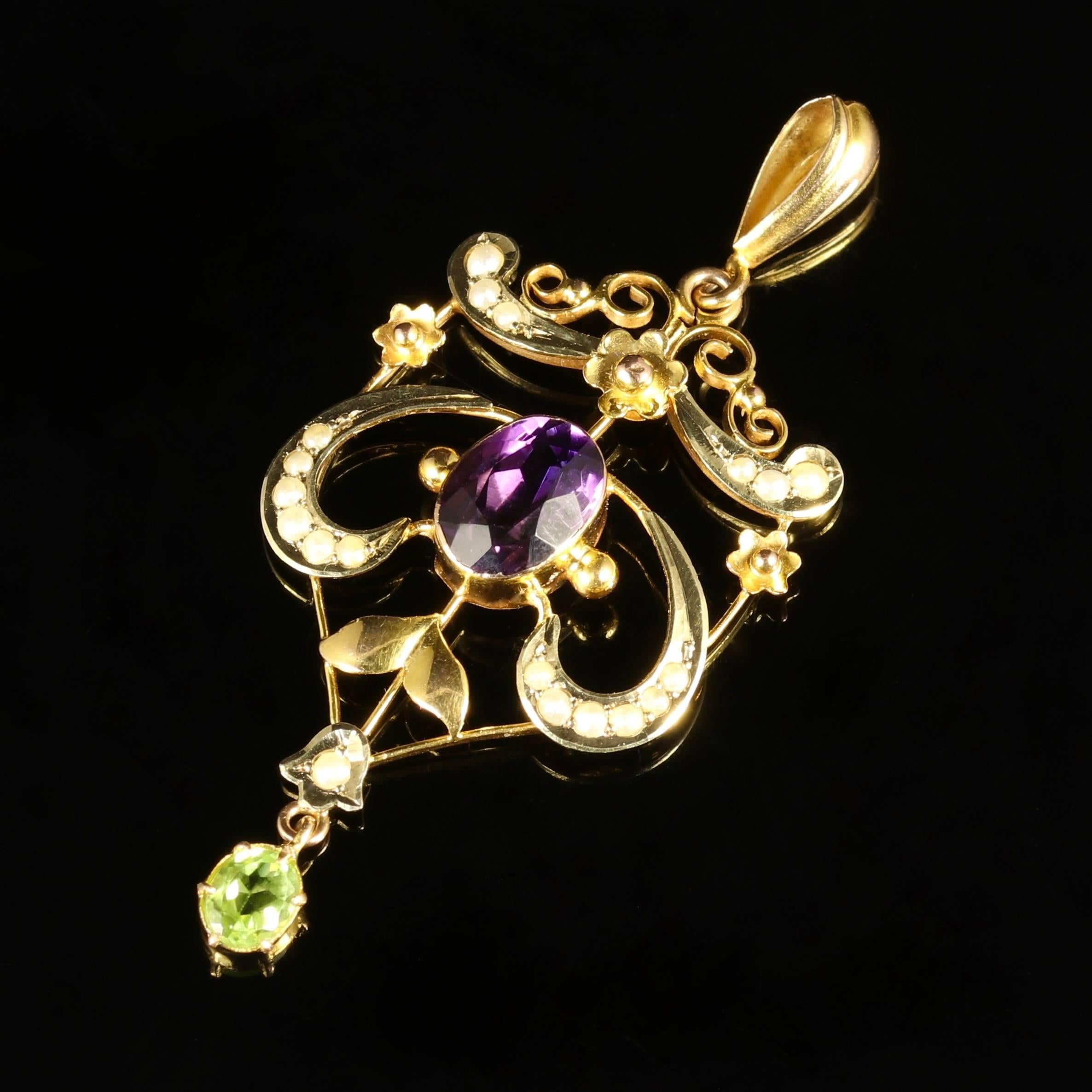 Antique Victorian Suffragette Pendant Gold, circa 1900 In Excellent Condition In Lancaster, Lancashire