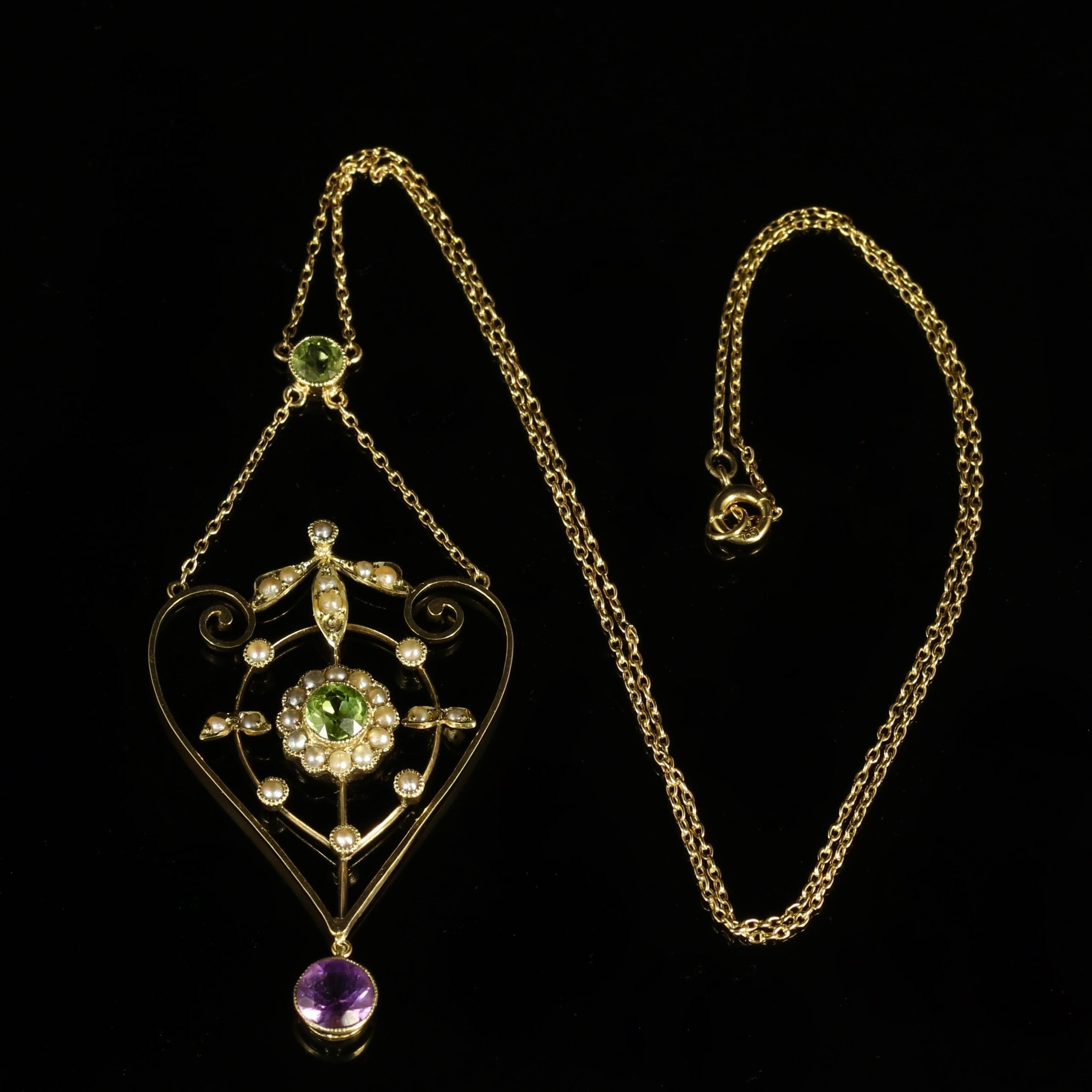 Antique Suffragette Pendant Necklace Gold, circa 1900 In Excellent Condition In Lancaster, Lancashire