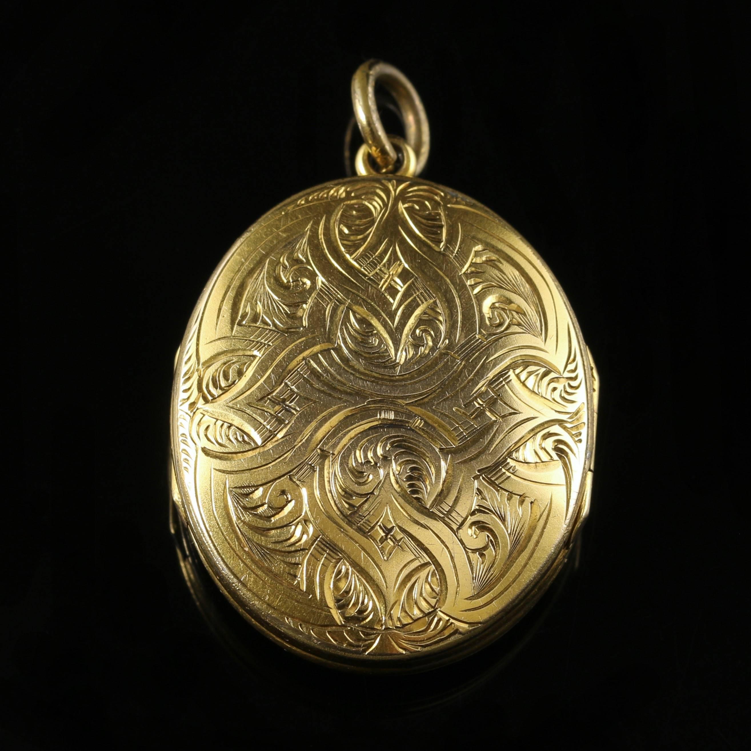 This beautiful Victorian 9ct Gold family locket is set with fabulous engraved detail on both sides. 

Circa 1900

Each side of the locket opens up revealing four sections to place photographs.

Two windows have original images in which are under