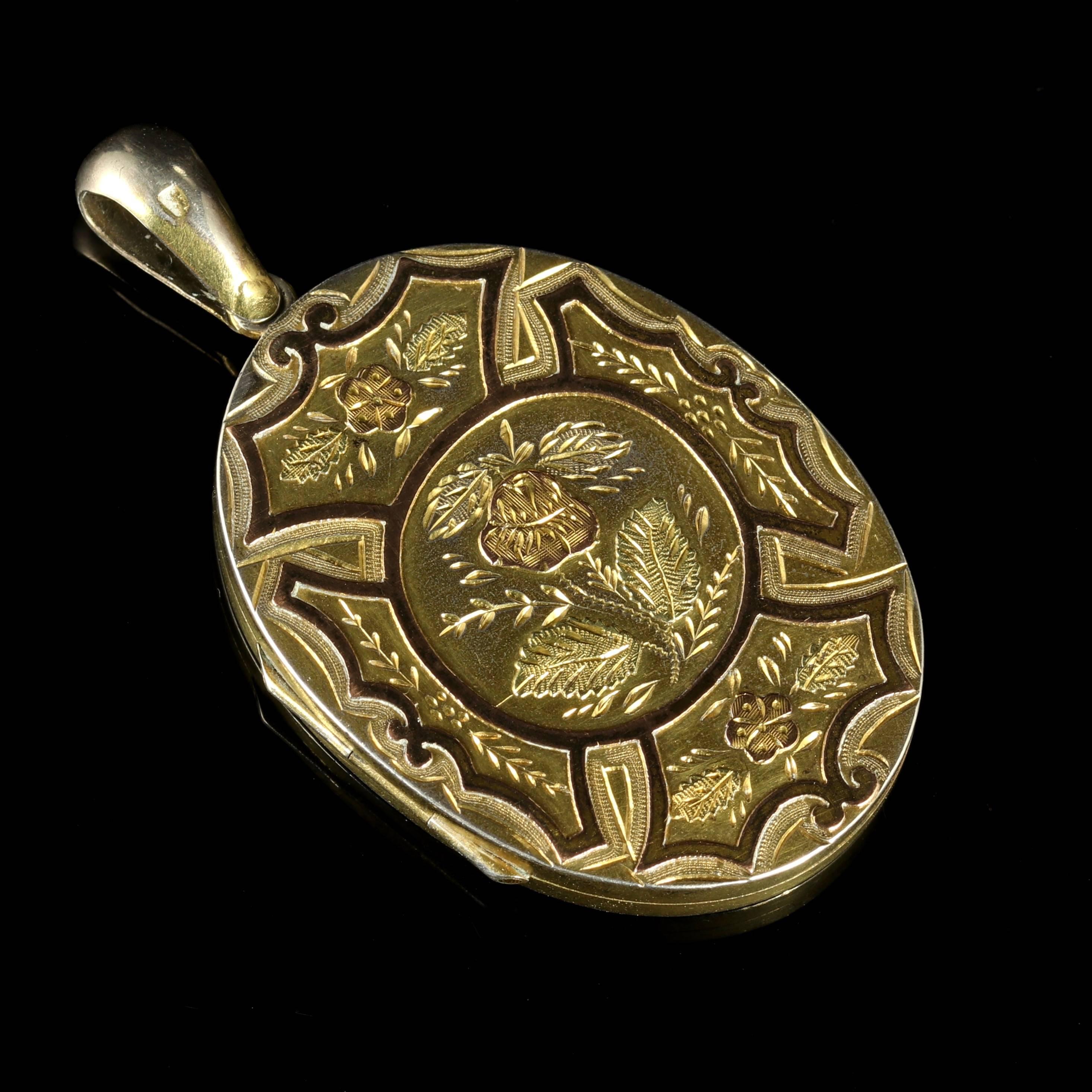 Antique Victorian Gold Silver Locket, circa 1880 In Excellent Condition In Lancaster, Lancashire