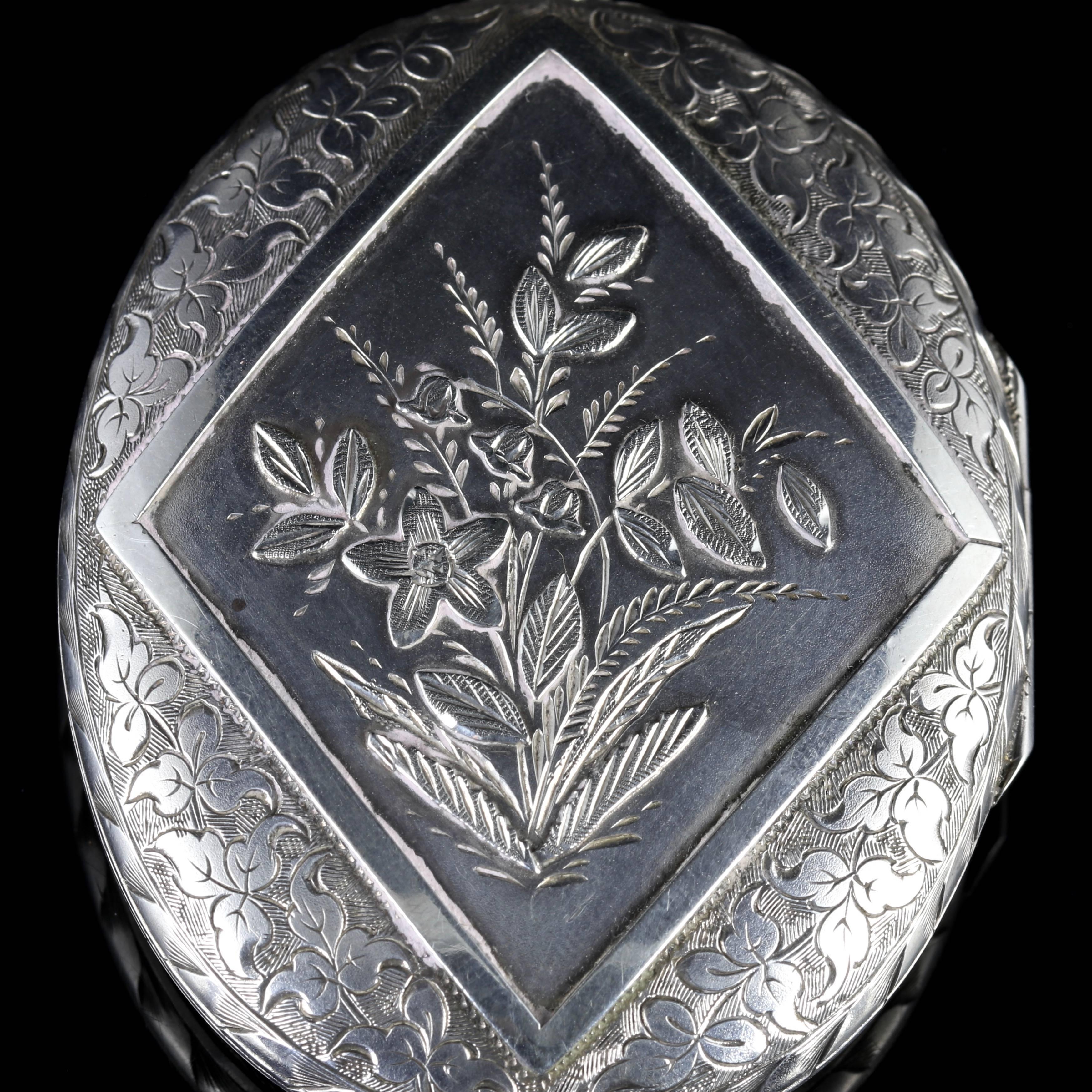 Antique Victorian Large Silver Locket Dated 1880 2