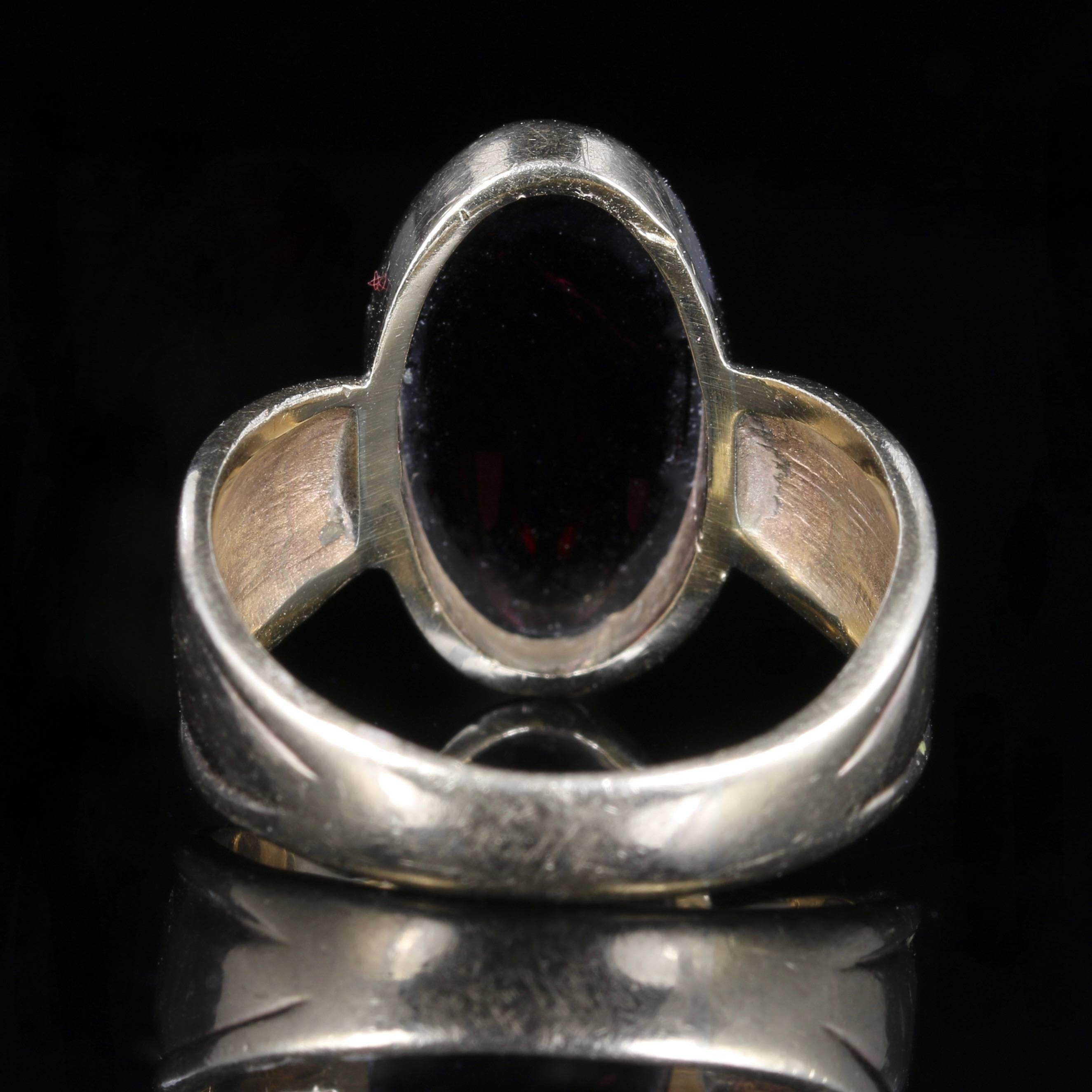 Antique Victorian Cabochon Garnet Ring, circa 1900 In Excellent Condition In Lancaster, Lancashire