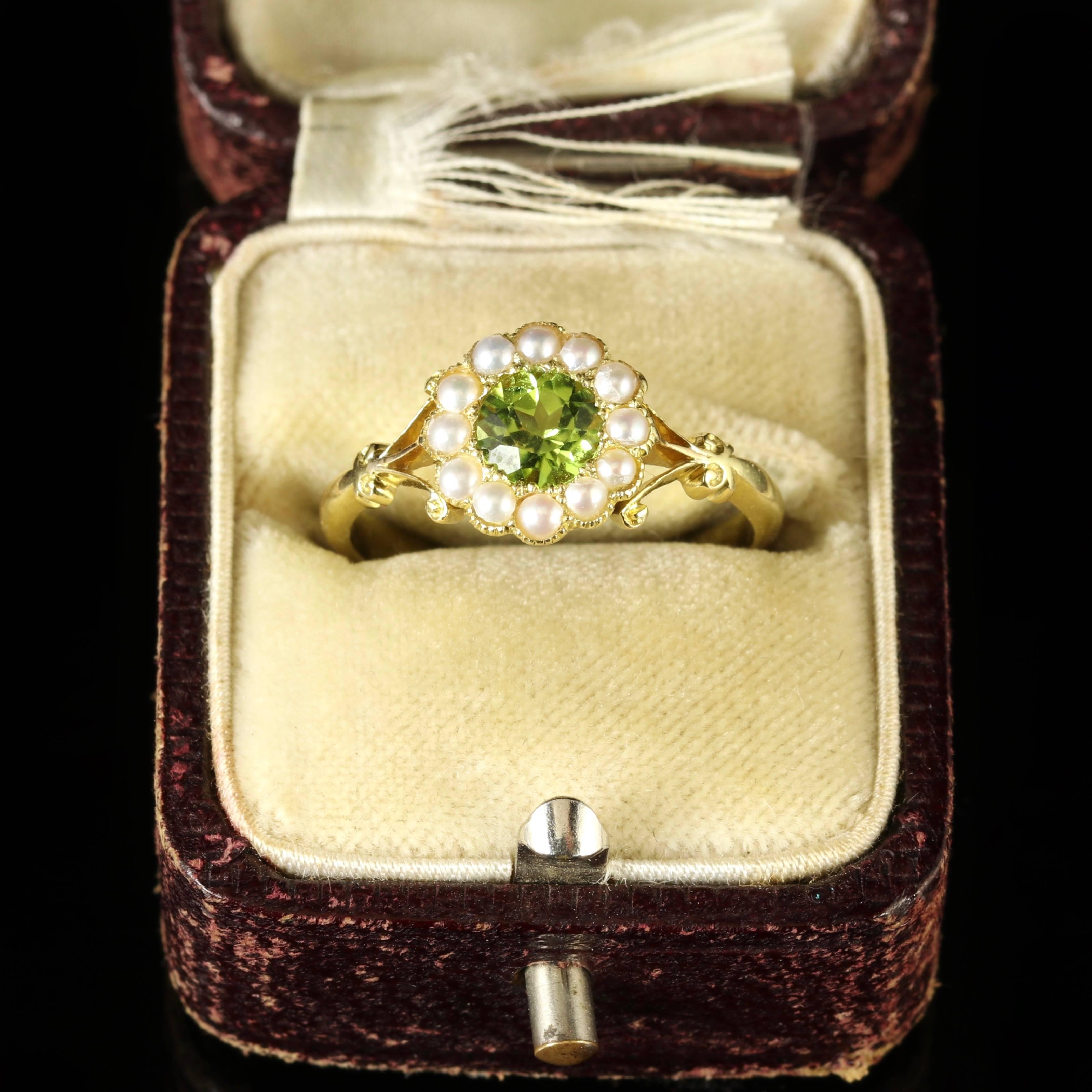 Women's Antique Victorian Peridot and Pearl Ring 18 Carat Gold
