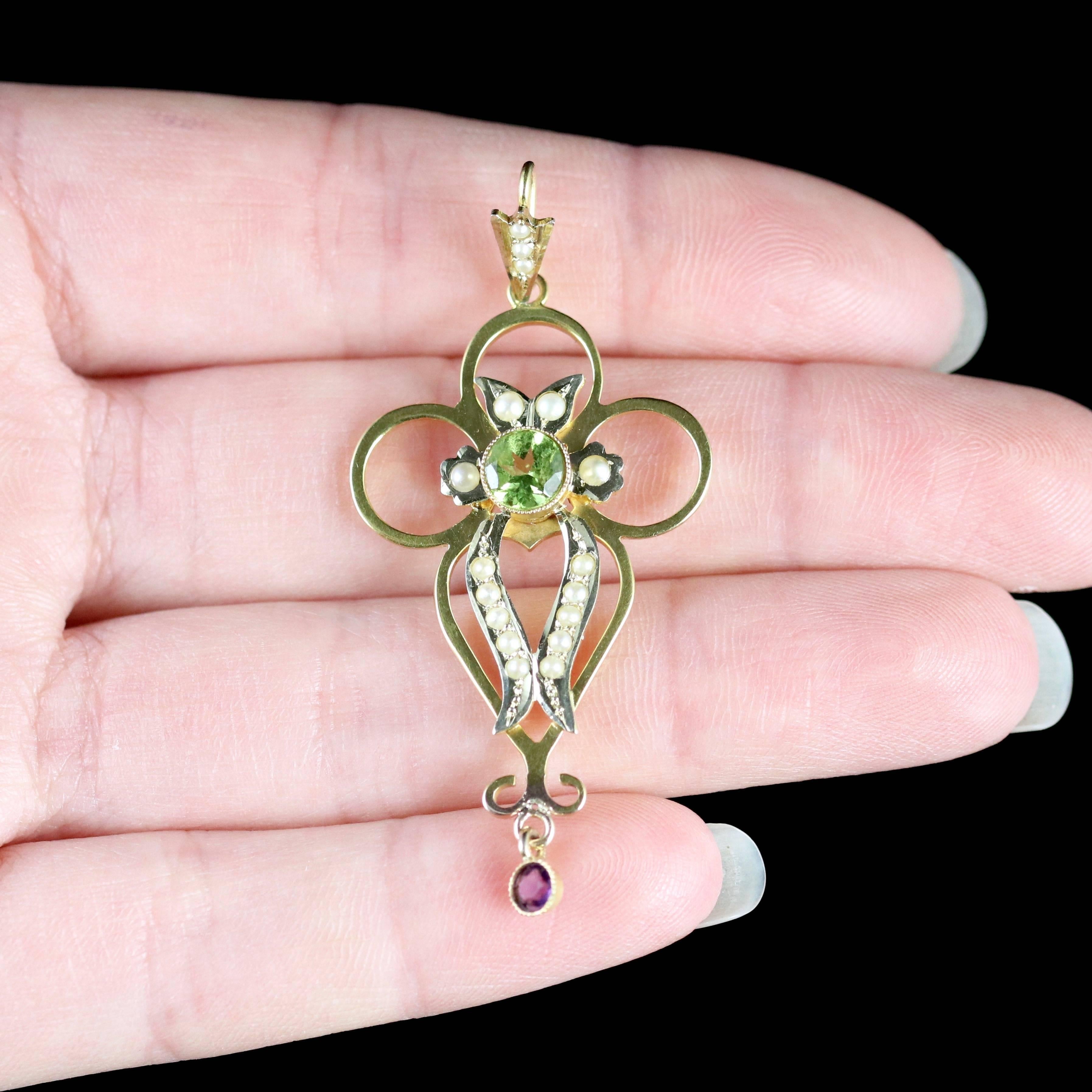 Antique Victorian 9 Carat Gold Suffragette Pendant, circa 1900 4