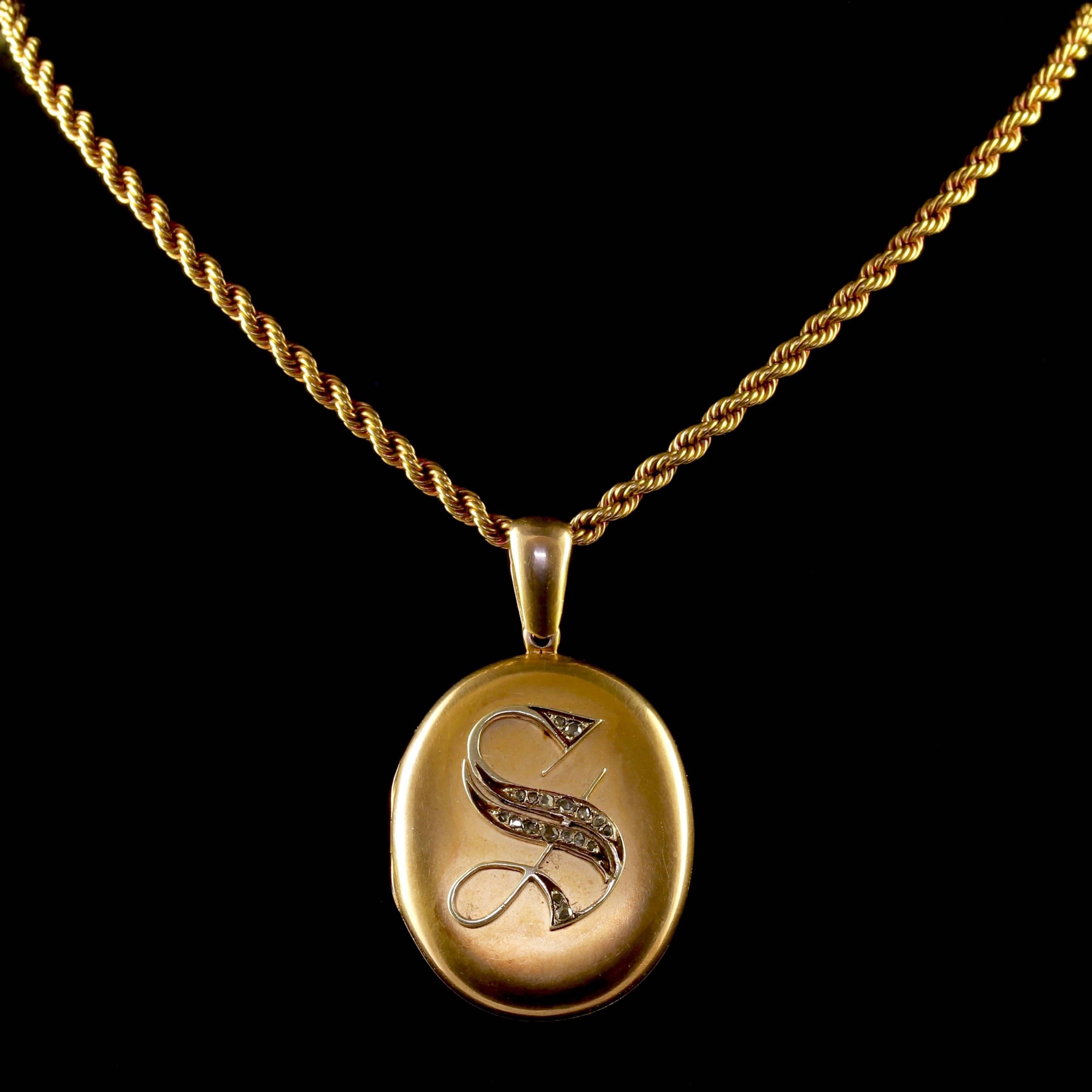 Rose Cut Antique Victorian Diamond Locket and Chain Necklace 18 Carat Gold, circa 1900