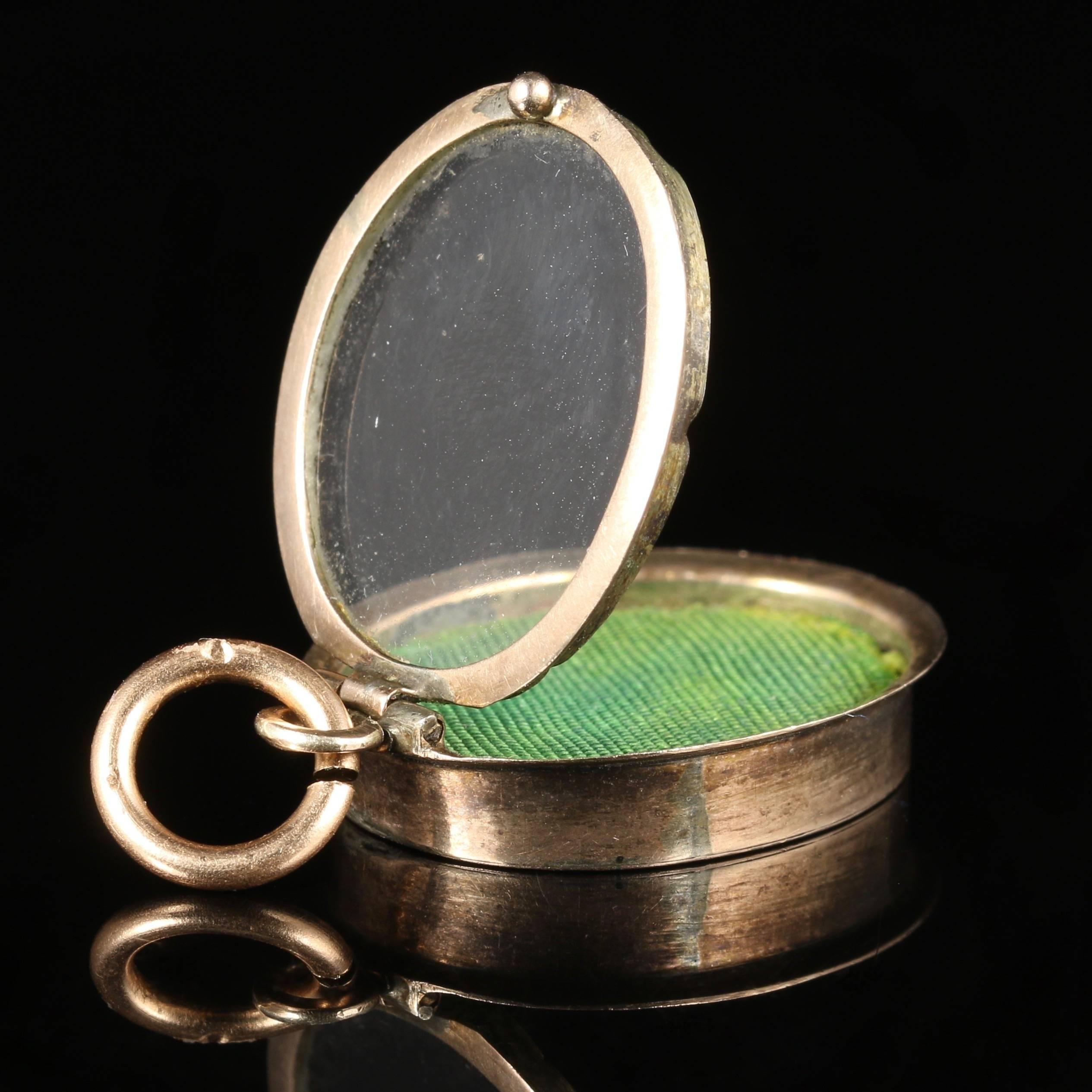 Victorian Pietra Dura Gold Locket Pendant, circa 1900 3