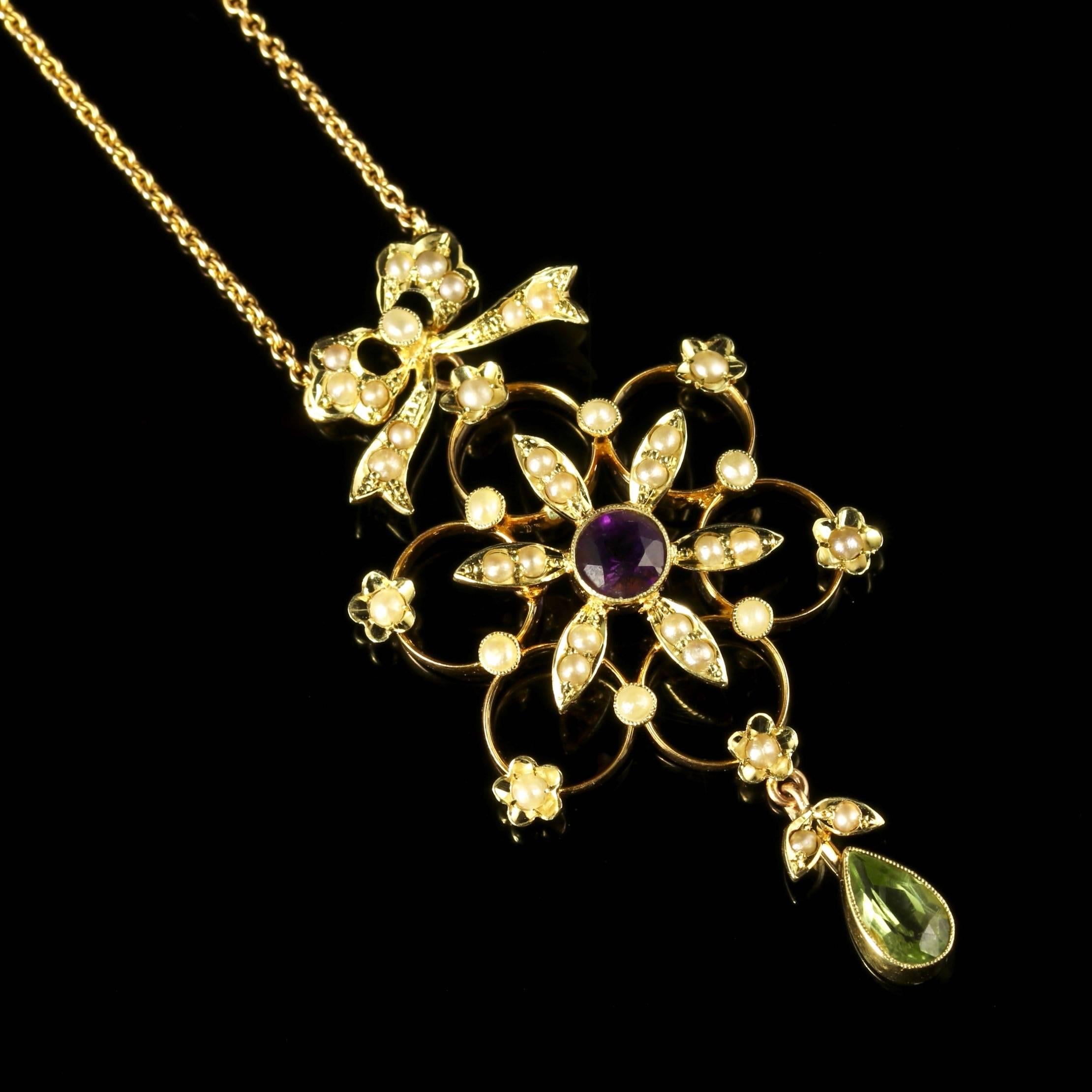Women's Antique Victorian Suffragette 15 Carat Gold Necklace, circa 1900