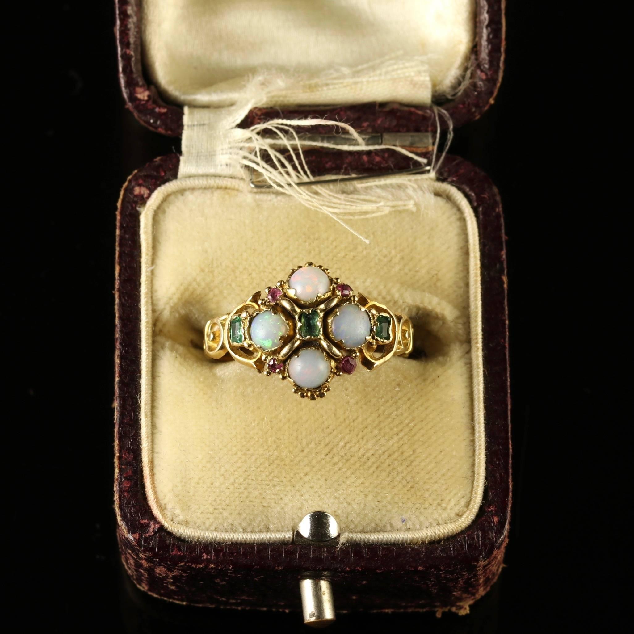 Antique Georgian Opal Emerald Ruby 18 Carat Gold Ring, circa 1790 3