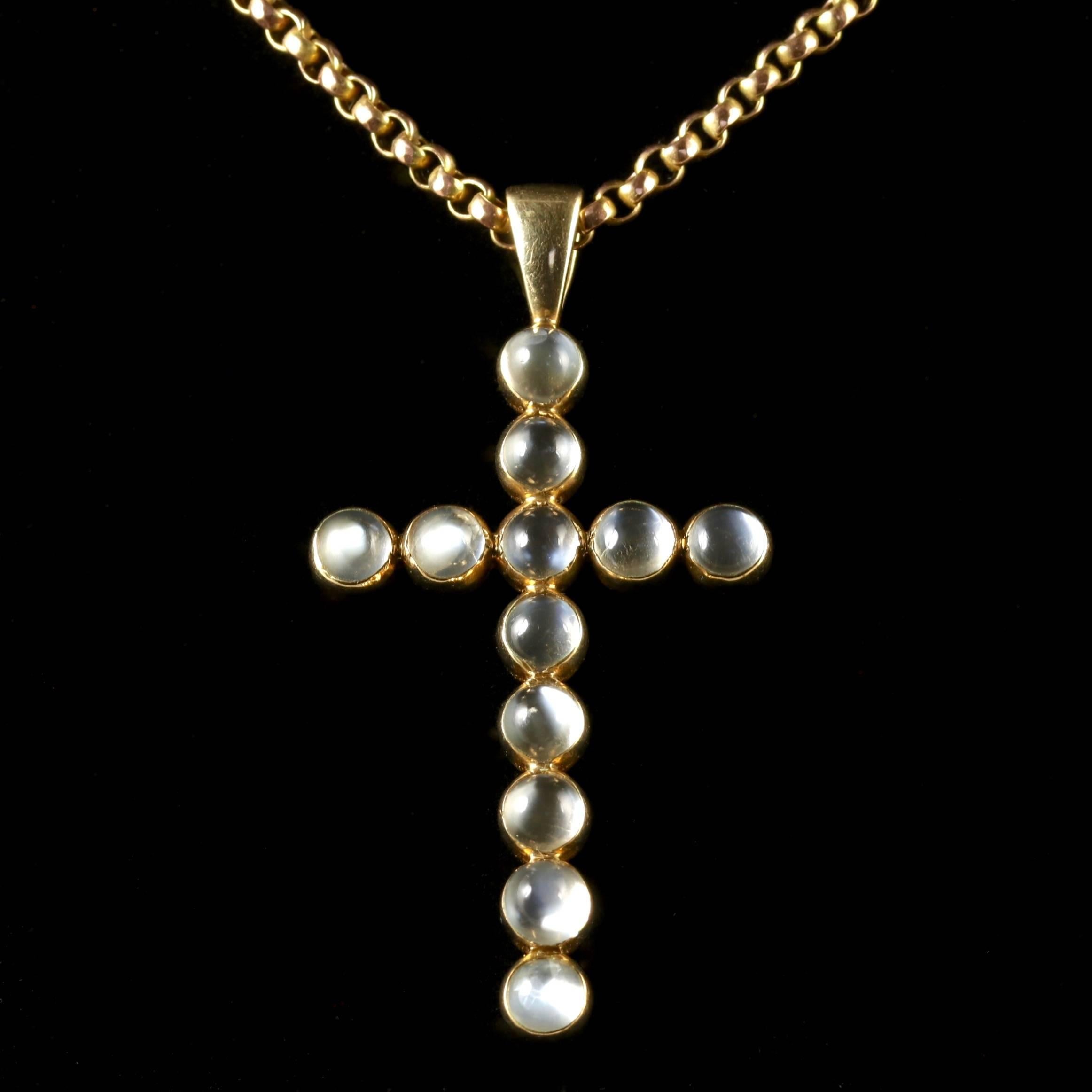 This fabulous antique Victorian necklace and cross is set in 9ct Gold.

The lovely thick Gold chain is set with faceted Gold links leading to a fabulous Gold Moonstone cross.

The beautiful Moonstone has a lovely ghostly hue, moonstone has been a