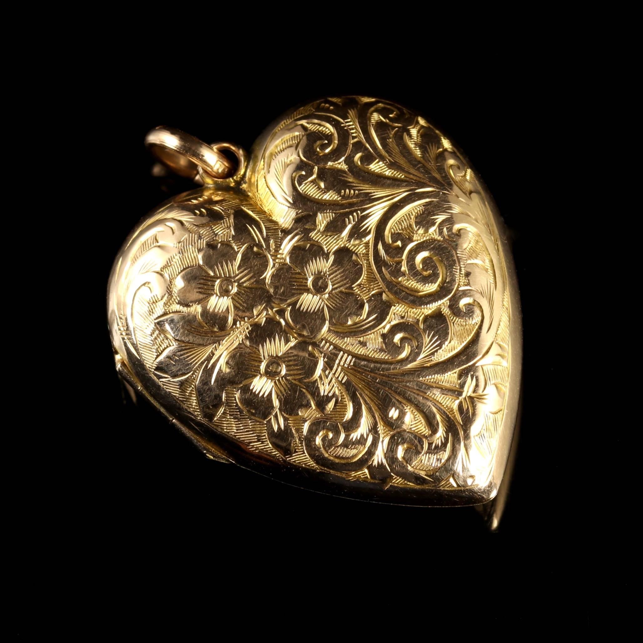 This beautiful Victorian 9ct Yellow Gold heart locket is Circa 1900.

Set with lovely engraved workmanship from the Victorian period.

Forget me nots can be seen on the front of the locket.

Forget me not, O Lord! is what a poor German knight