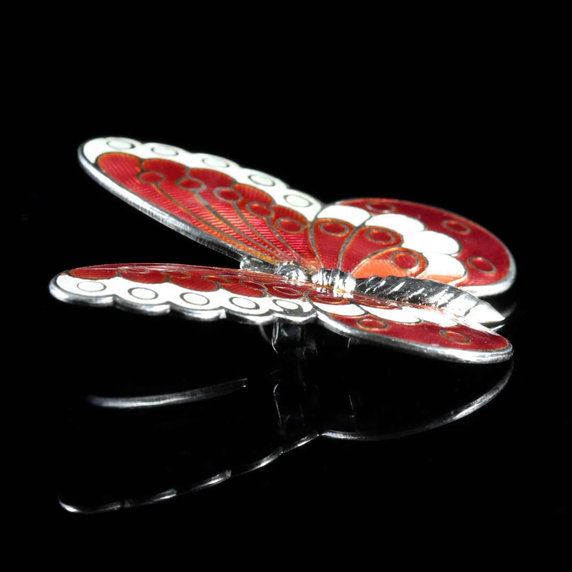 Antique Victorian Red White Enamel Butterfly Brooch, circa 1900 In Excellent Condition In Lancaster, Lancashire