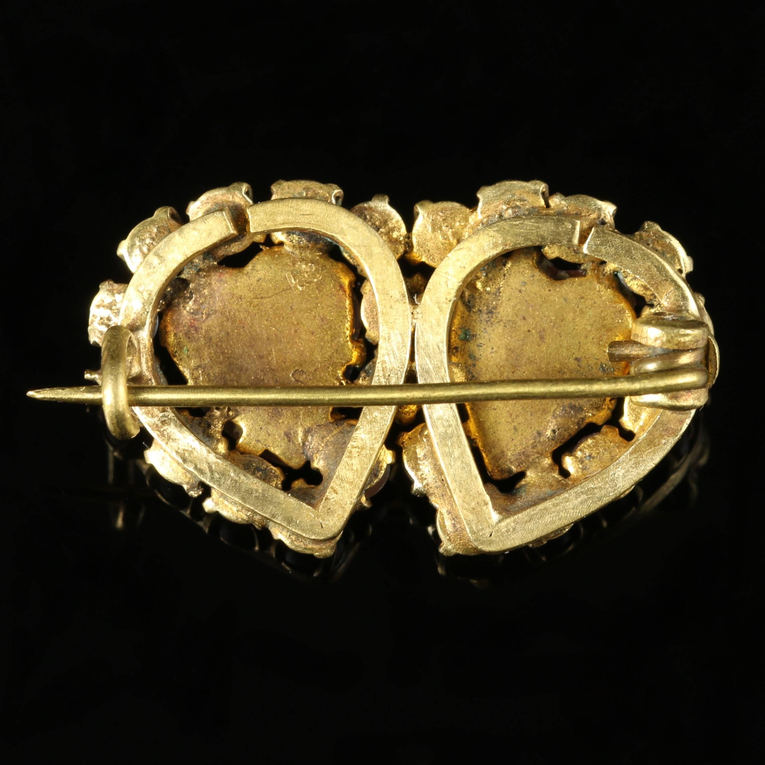 Victorian Saphiret Double Heart Brooch, circa 1900 1
