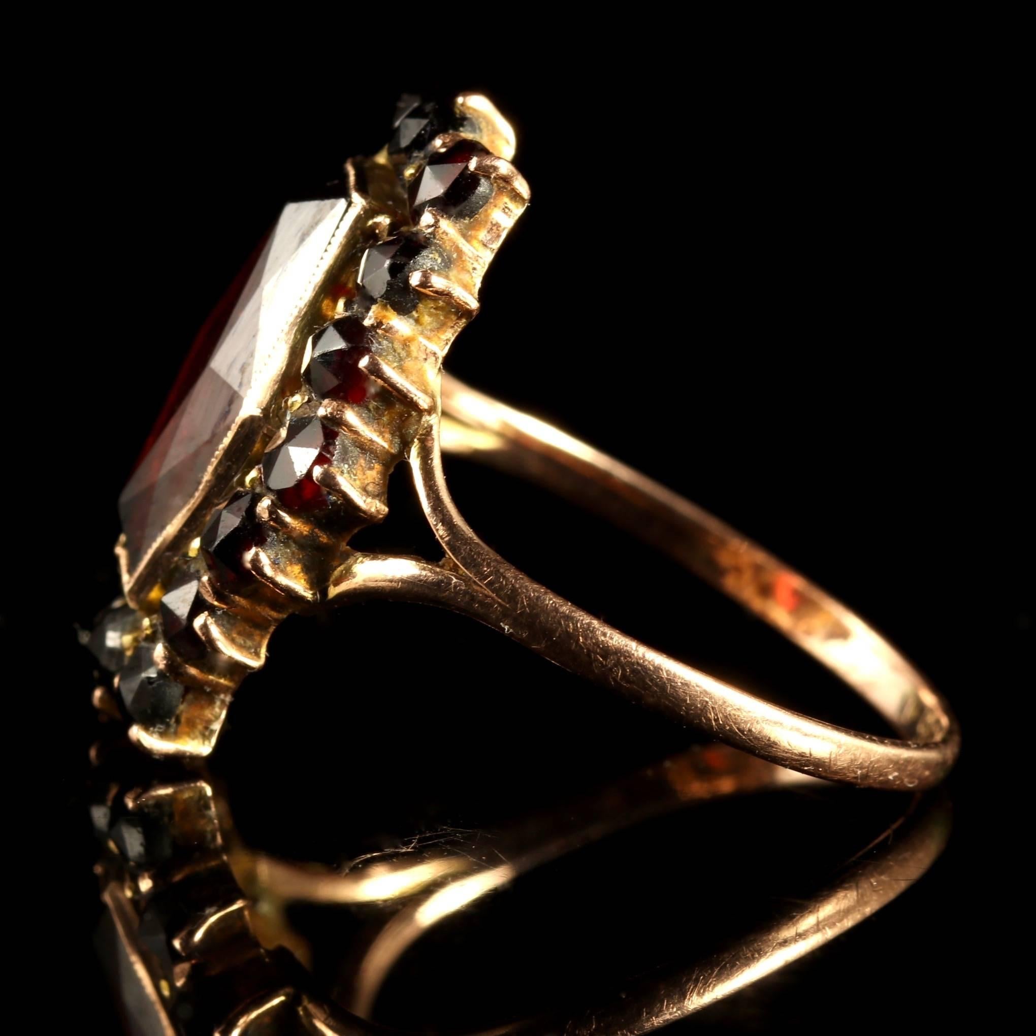 Antique Victorian Bohemian Garnet Ring, circa 1900 In Excellent Condition In Lancaster, Lancashire