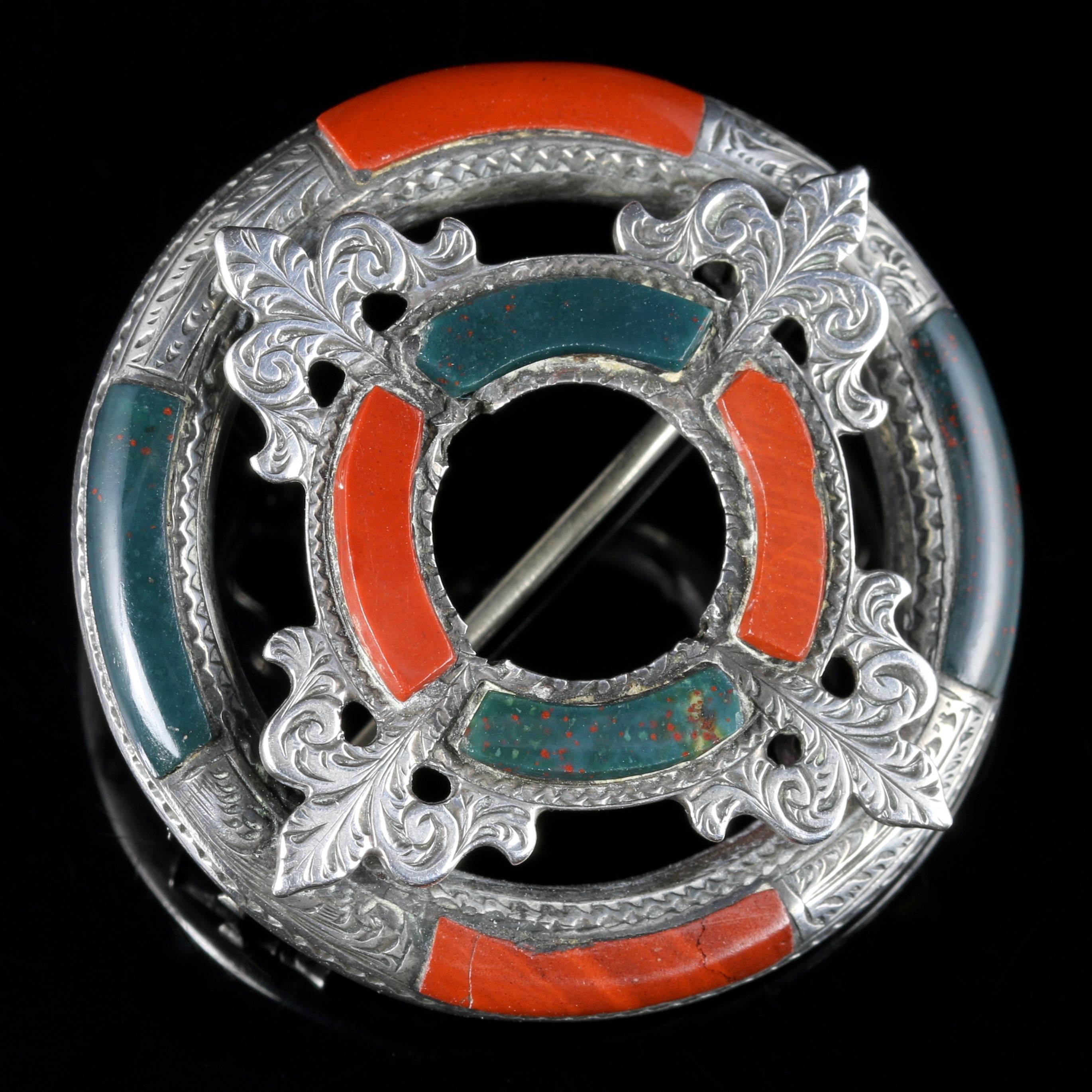 For more details please click continue reading down below...

This is a fabulous Sterling Silver Scottish Agate brooch.

Set with beautiful all round Scottish workmanship, deep engraving, and lovely polished natural Agates.

The brooch displays