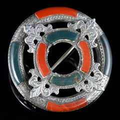 Victorian Scottish Agate Brooch Beautiful Detail, circa 1900