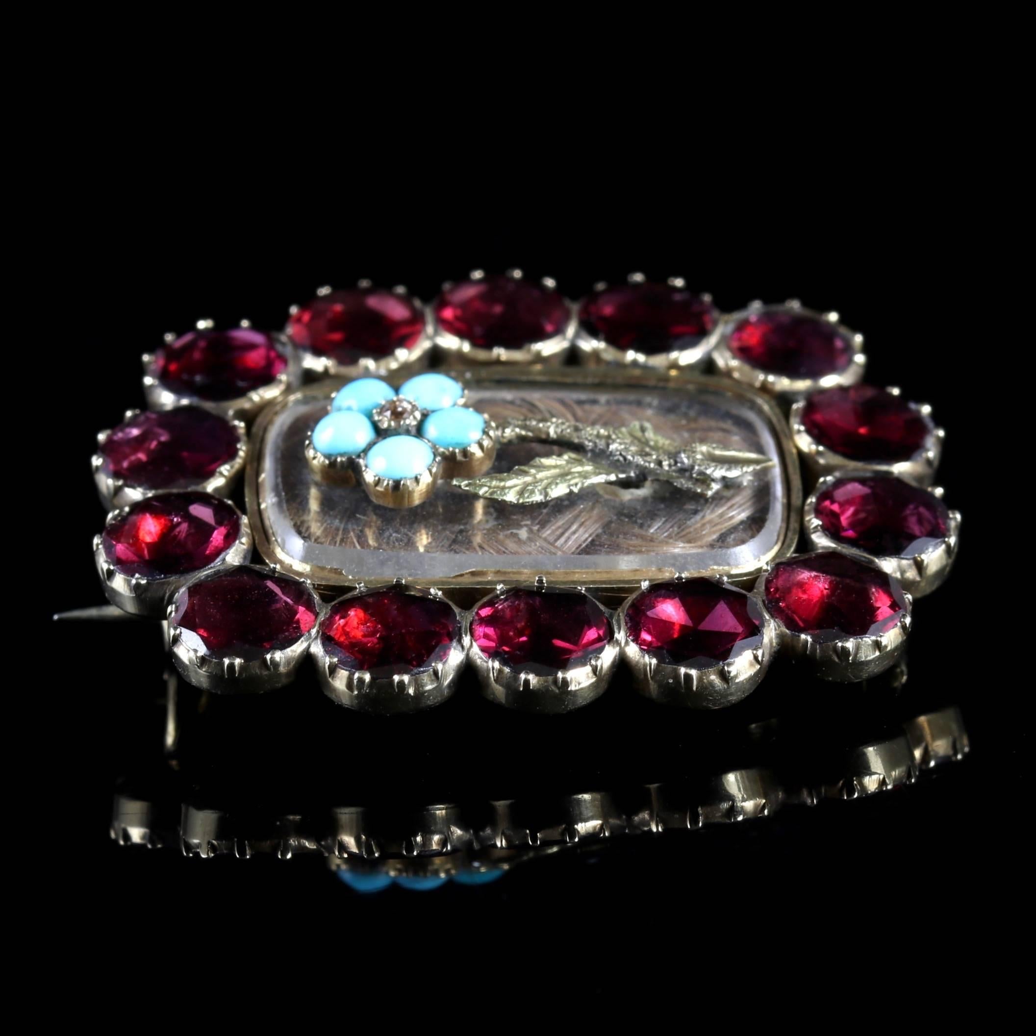 Antique Georgian Flat Cut Garnet Turquoise Mourning Gold Brooch, circa 1790 In Excellent Condition In Lancaster, Lancashire