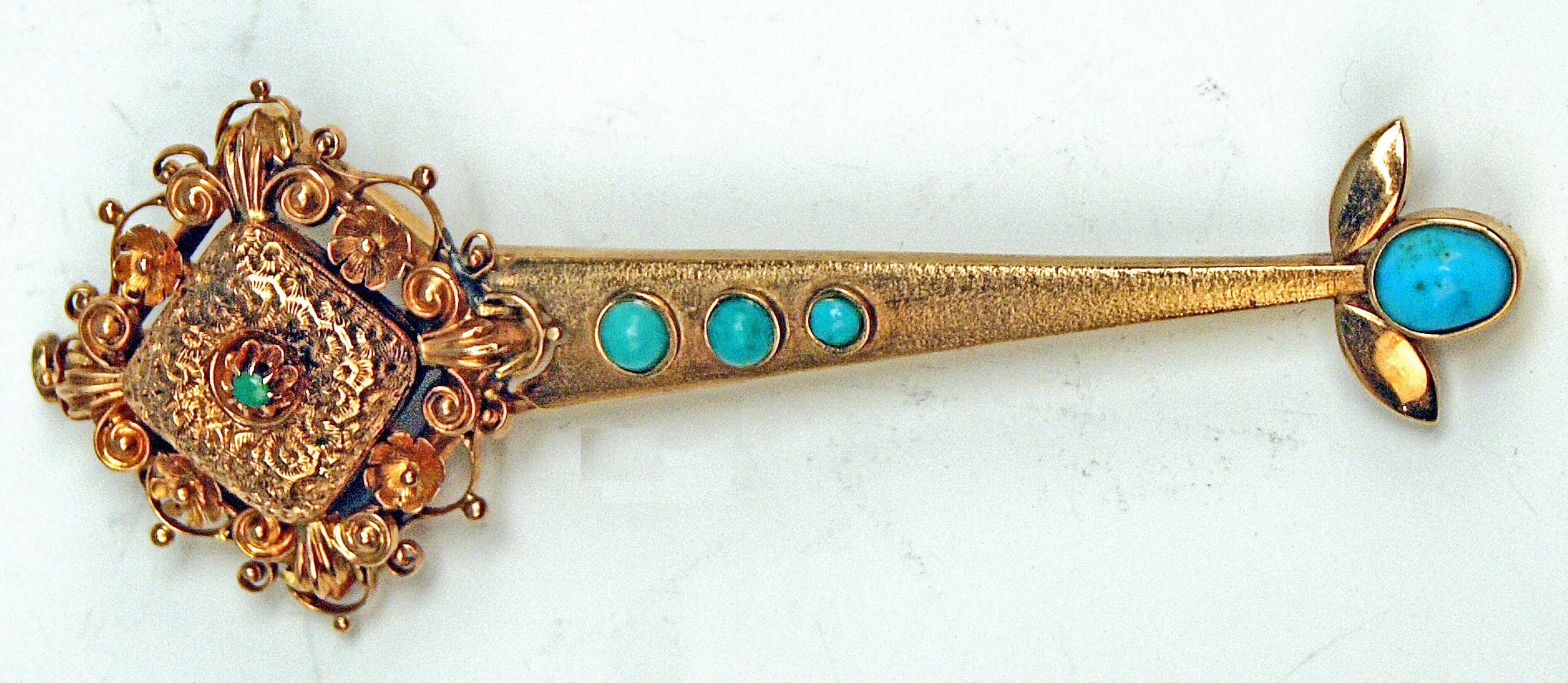 GOLDEN LATE BIEDERMEIER  (= HIGH VICTORIAN)  
Stick Brooch with Turquoises.
MADE CIRCA 1860.

GOLD (14 ct / 585)   &  TURQUOISES   
WEIGHT:  15.0 GRAMS  (= 0.52 OZ / 0.48 TROY OUNCES)
THE BROOCH IS HALLMARKED WITH  '585'  WHICH MEANS GOLD 14ct   / 