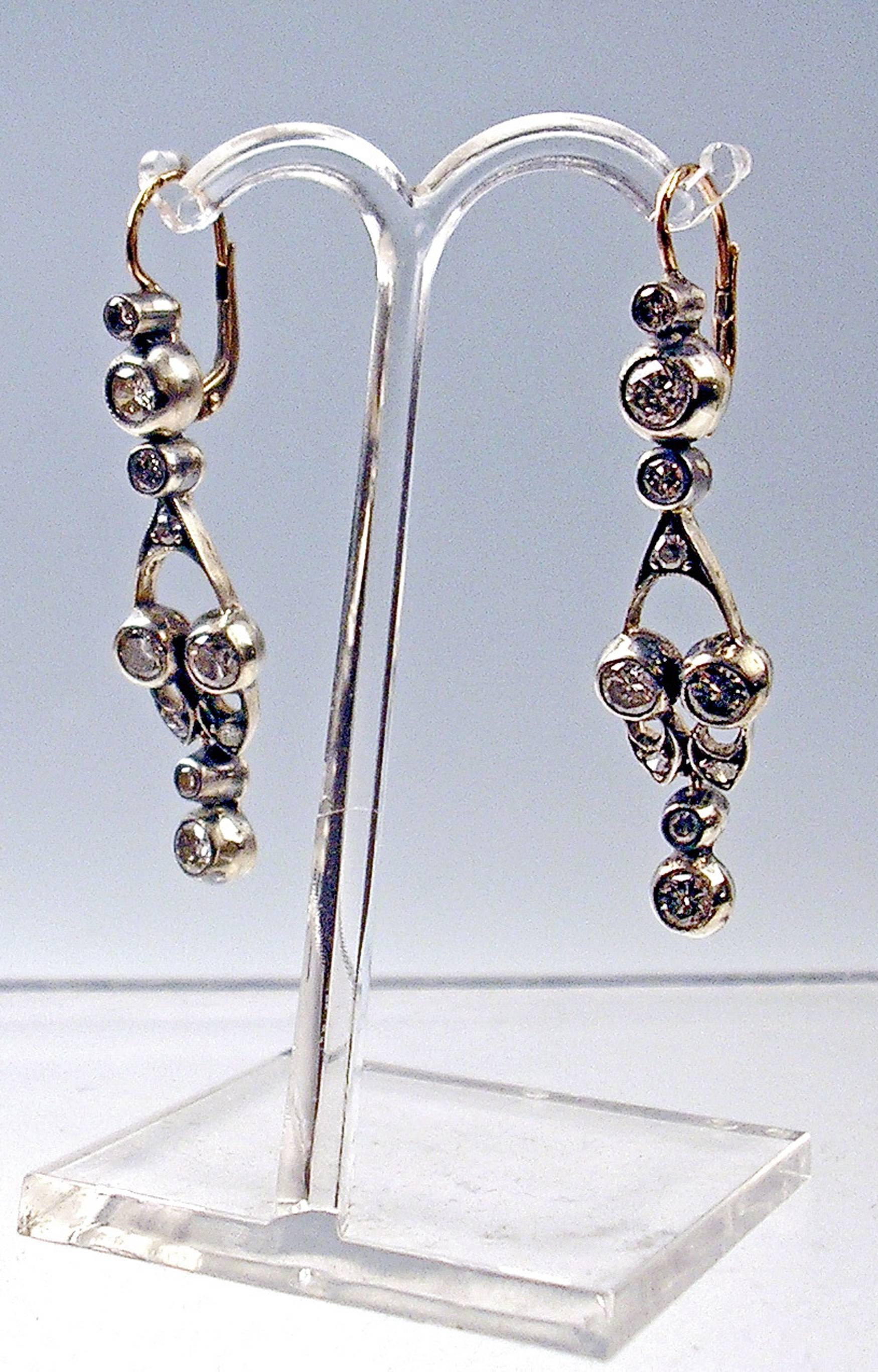 1900s Art Nouveau Diamonds 1.30 Carats Gold Chandelier Earrings Vienna 3