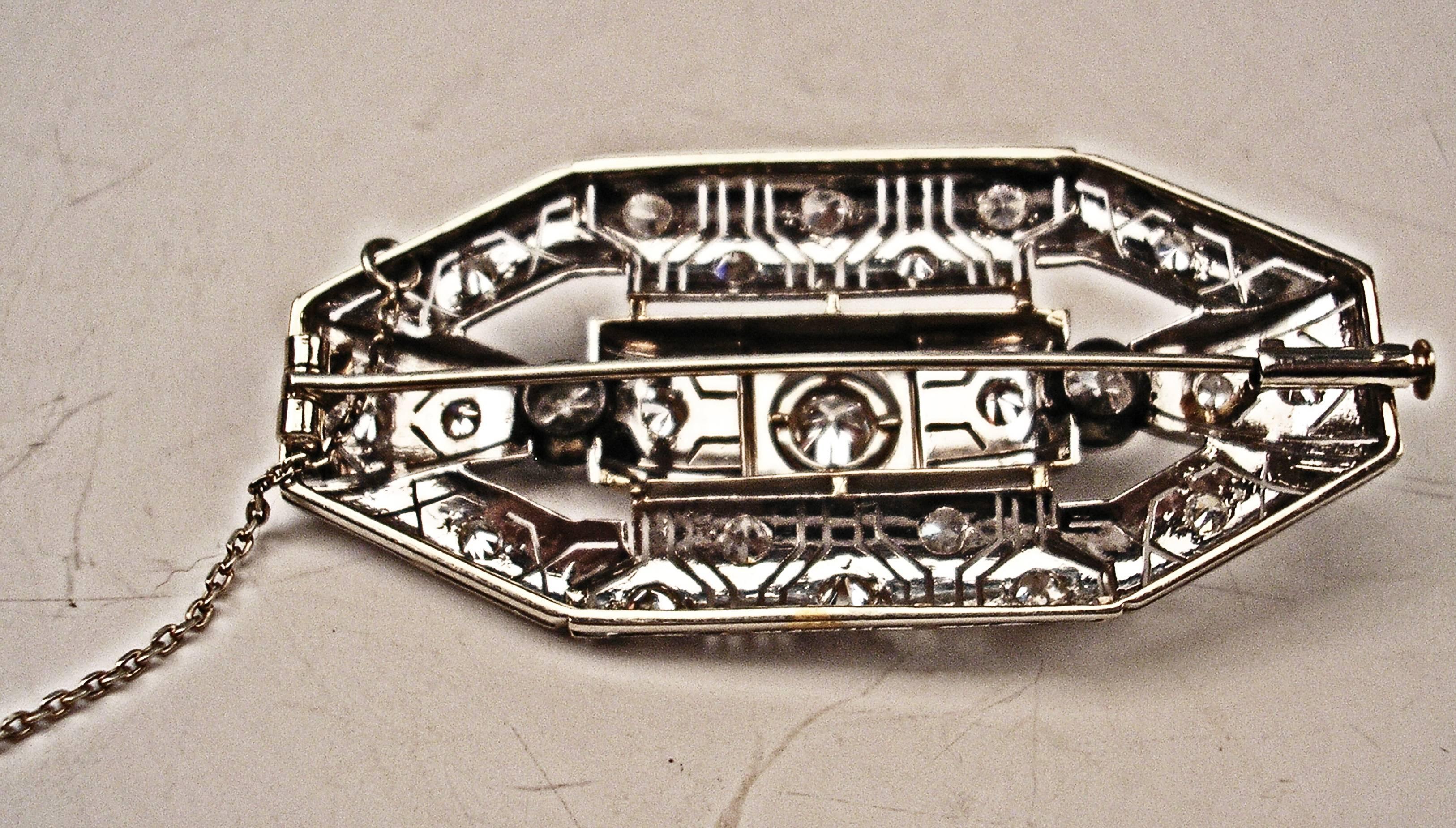 Women's 1920s Art Deco 2.10 Carat Diamond Platinum Vienna Brooch PLATINUM  / 950 ct. For Sale