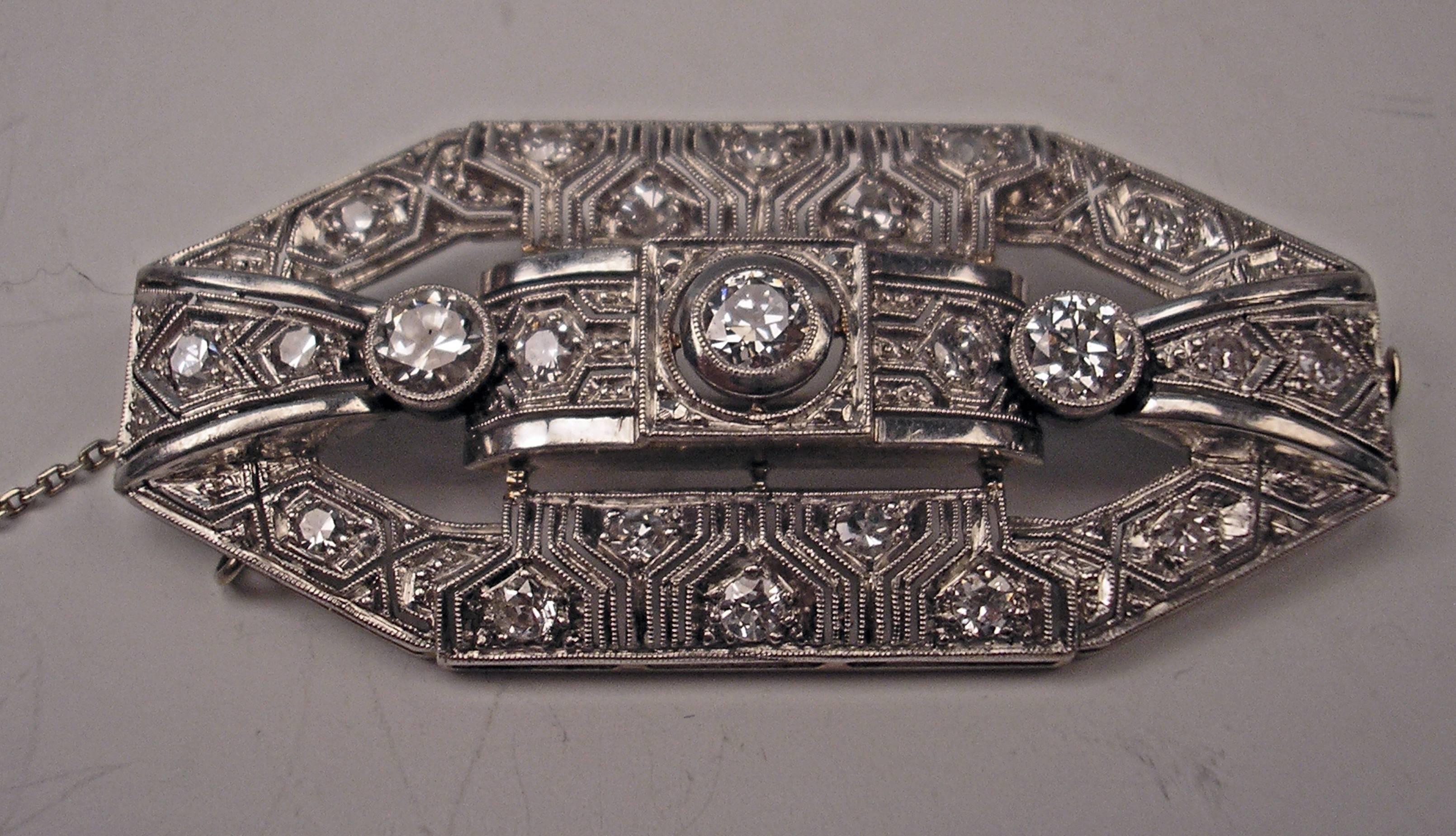 1920s Art Deco 2.10 Carat Diamond Platinum Vienna Brooch PLATINUM  / 950 ct. For Sale 1