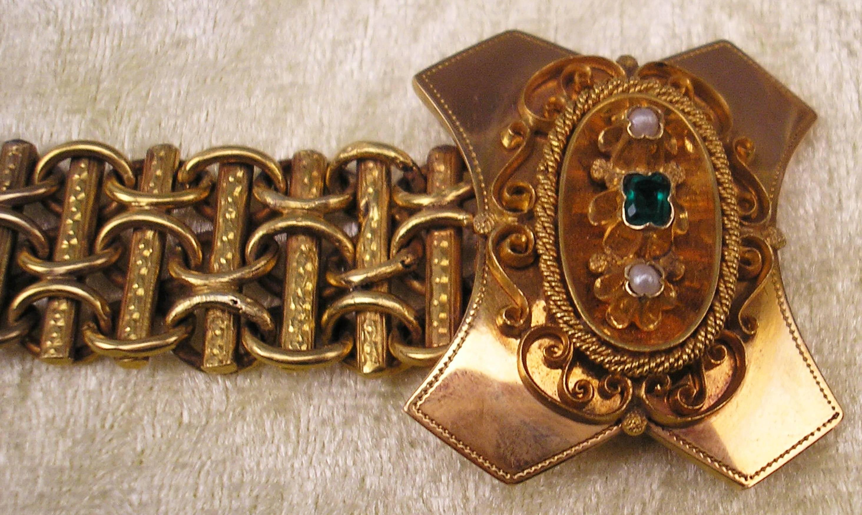 Antique Cushion Cut 1850 Biedermeier BRACELET GOLD ONE EMERALD TWO PEARLS AUSTRIA For Sale
