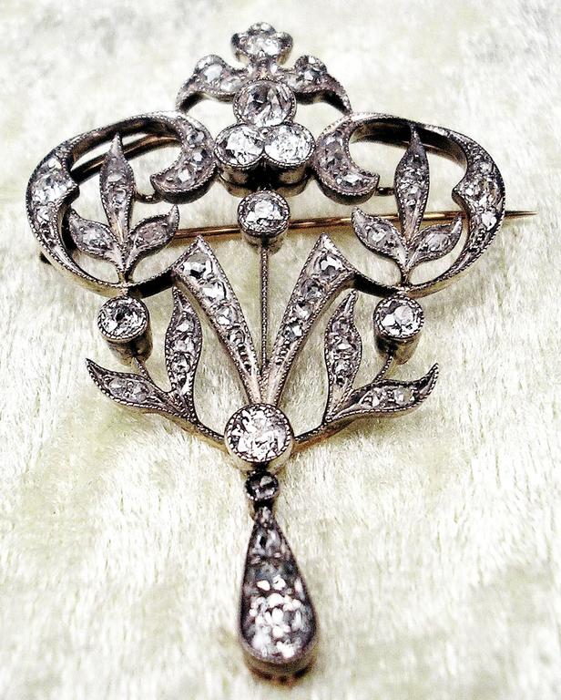 Austrian Art Nouveau Diamonds 2 Carats Gold Brooch c1900 For Sale 1
