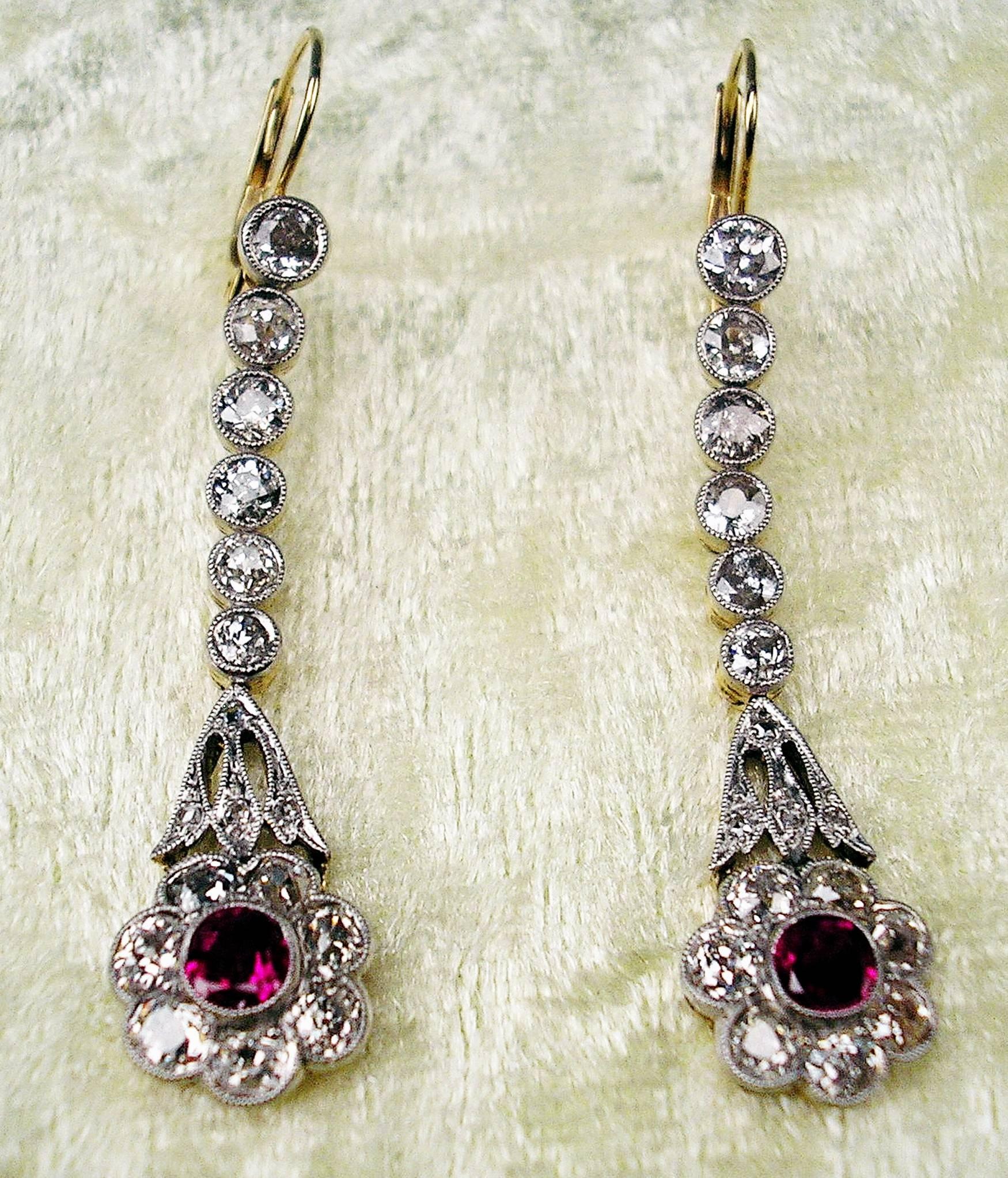 Austrian Art Nouveau Diamond 3.30 Carat  Gold 585 Rubies Eardrops circa 1900  4