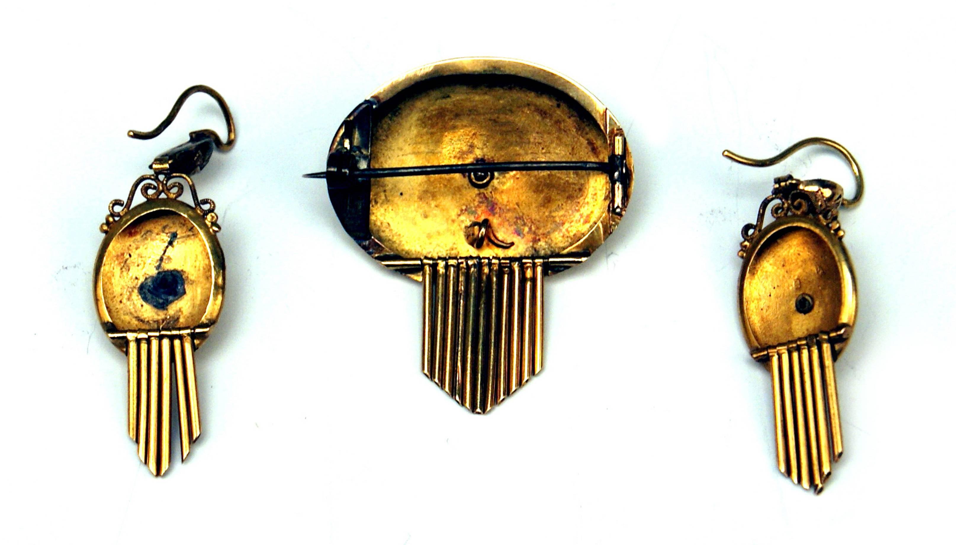 Women's Drop Earring Brooch Jewelry Set 14 Carat Gold Emeralds Vintage, Vienna, Austria For Sale