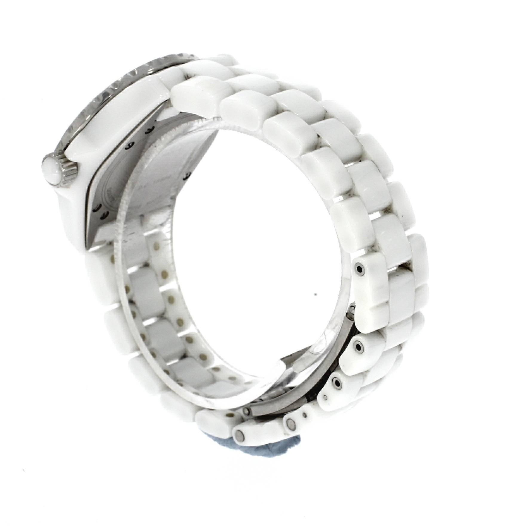Women's or Men's Chanel Ladies Ceramic Diamond Dot J51 15566 Wristwatch