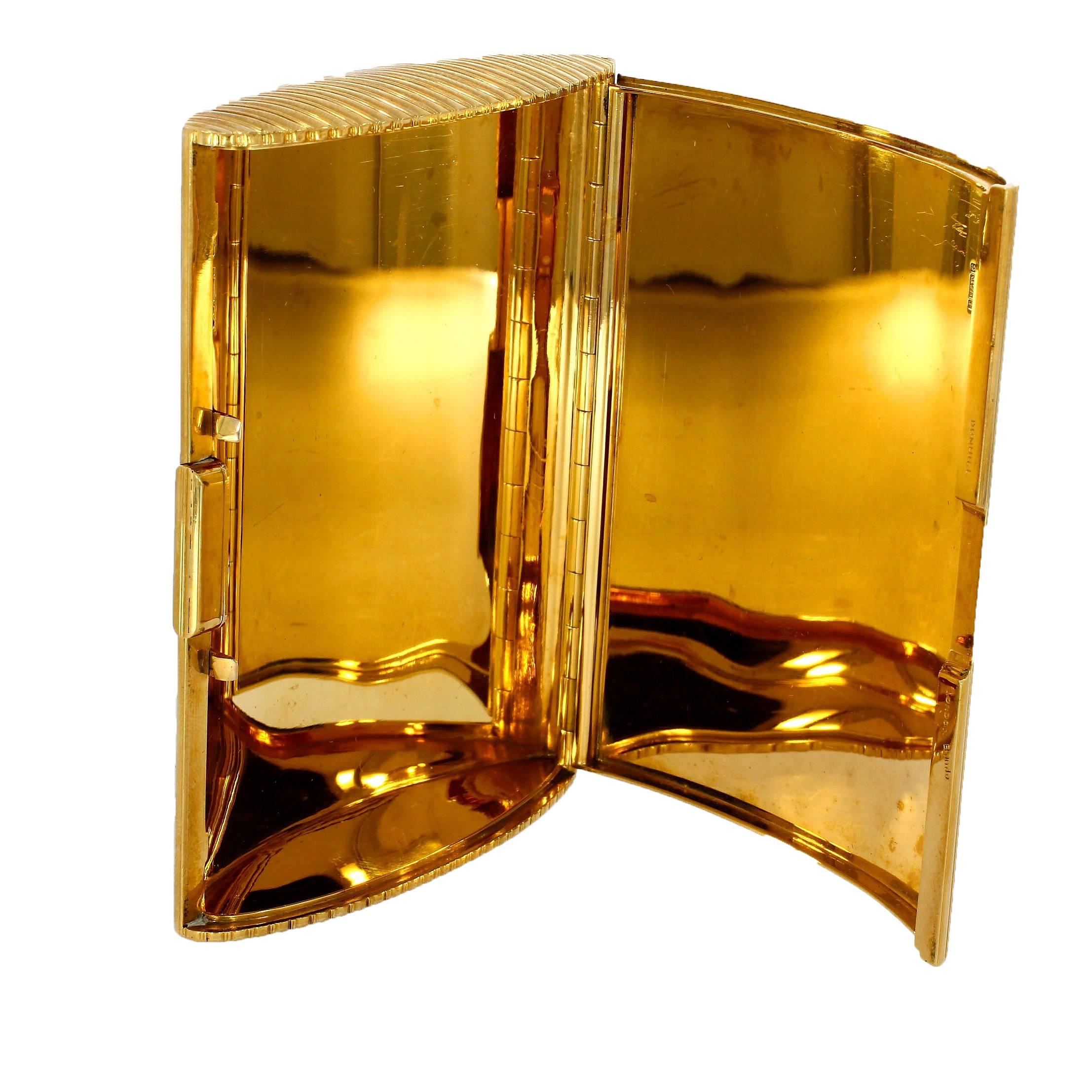 Dunhill Yellow Gold Cigarette Case In Excellent Condition For Sale In Epsom, Surrey